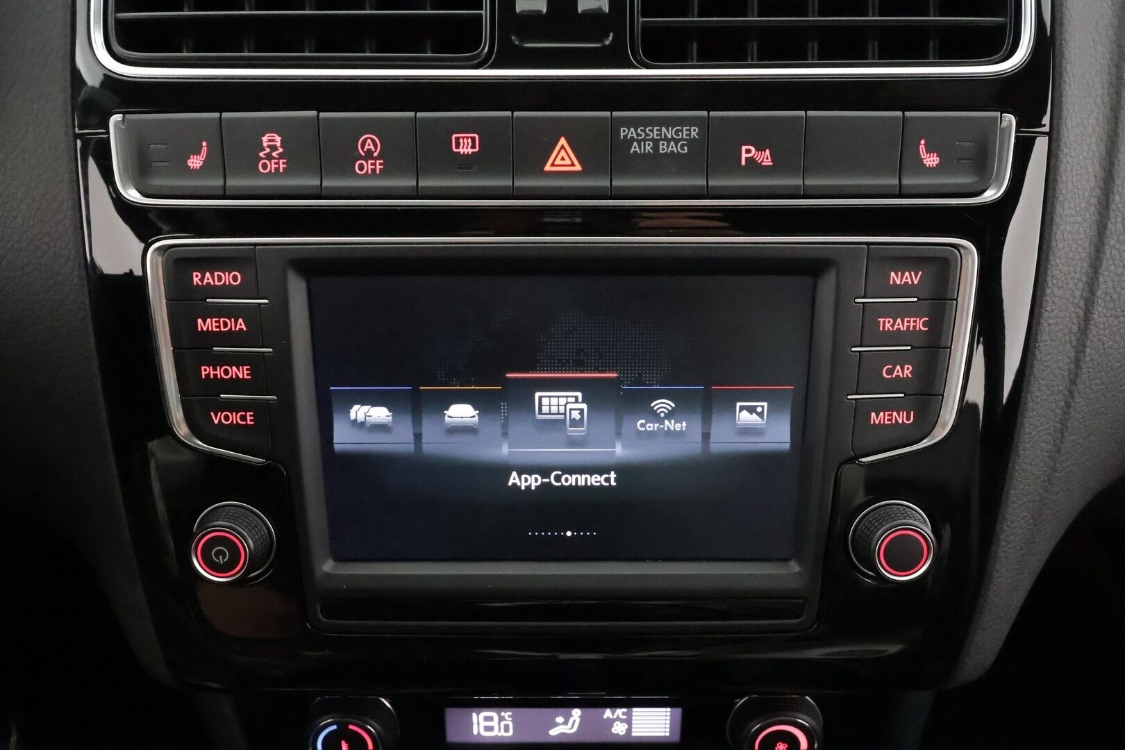 Volkswagen Polo 2016 Blue GT 1,4 TSI 110 kW ACT DSG * Navi / Lohkolämmitin / Vakkari / P.kamera / Xenon / AC * - Suomi-auto / Kahdet renkaat aluvanteilla - HULLUT AVAJAISHULINAT KORKOTARJOUS 3,29 %