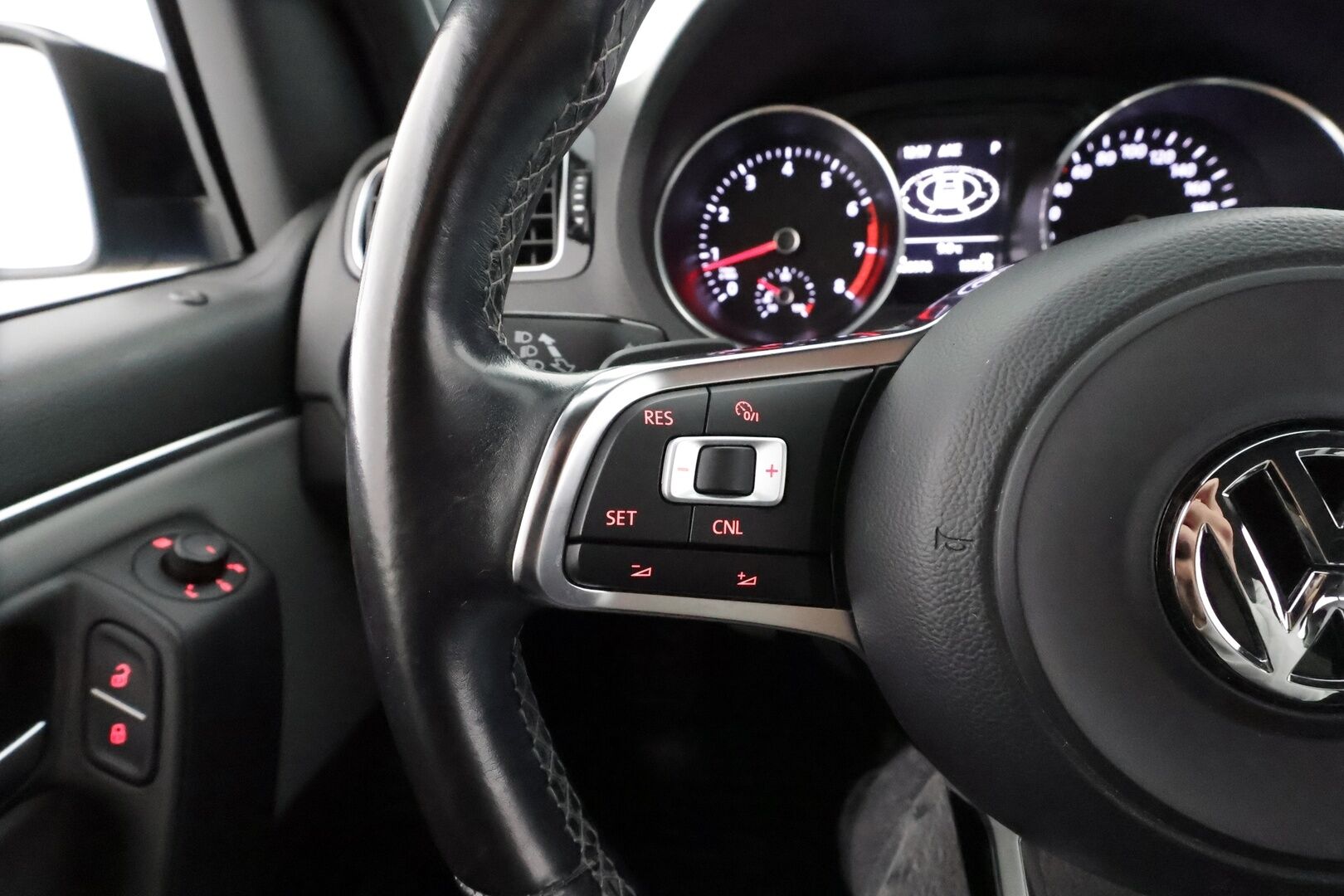 Volkswagen Polo 2016 Blue GT 1,4 TSI 110 kW ACT DSG * Navi / Lohkolämmitin / Vakkari / P.kamera / Xenon / AC * - Suomi-auto / Kahdet renkaat aluvanteilla - HULLUT AVAJAISHULINAT KORKOTARJOUS 3,29 %