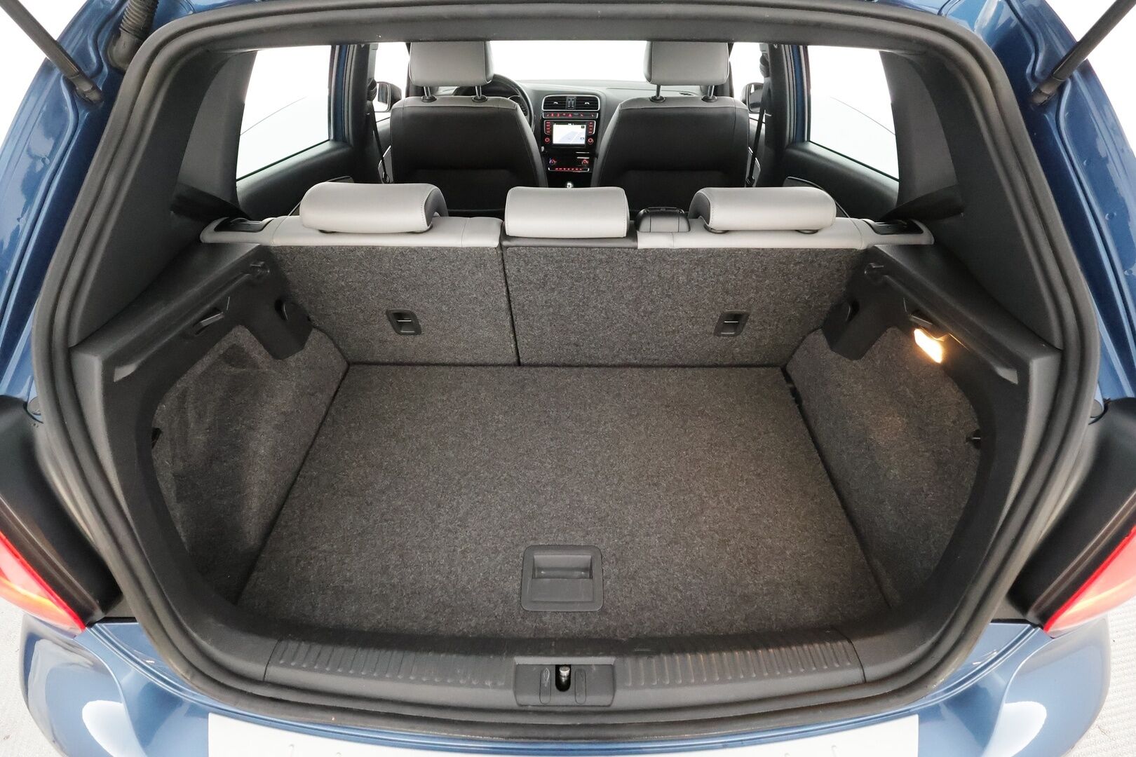 Volkswagen Polo 2016 Blue GT 1,4 TSI 110 kW ACT DSG * Navi / Lohkolämmitin / Vakkari / P.kamera / Xenon / AC * - Suomi-auto / Kahdet renkaat aluvanteilla - HULLUT AVAJAISHULINAT KORKOTARJOUS 3,29 %