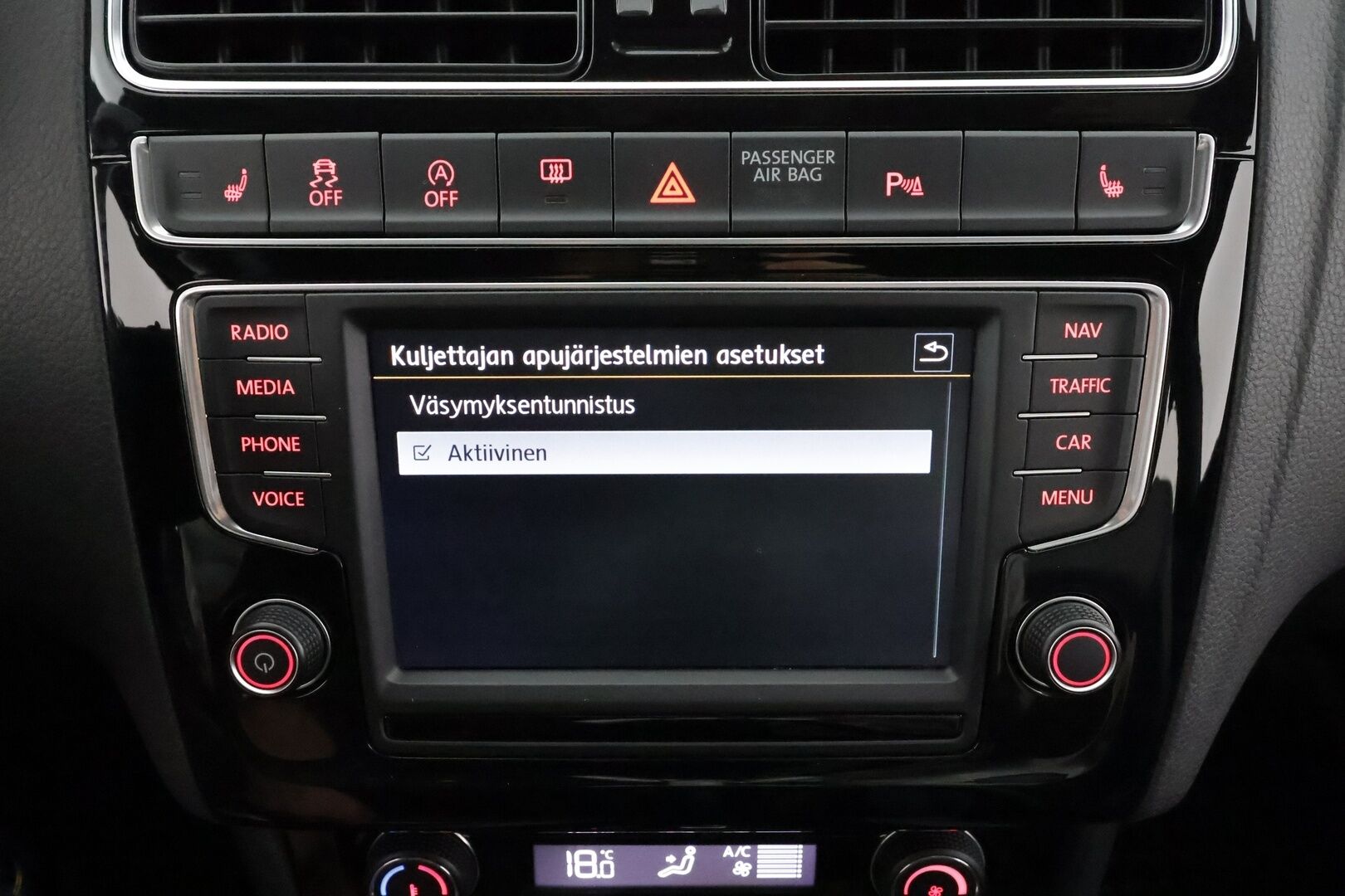 Volkswagen Polo 2016 Blue GT 1,4 TSI 110 kW ACT DSG * Navi / Lohkolämmitin / Vakkari / P.kamera / Xenon / AC * - Suomi-auto / Kahdet renkaat aluvanteilla - HULLUT AVAJAISHULINAT KORKOTARJOUS 3,29 %