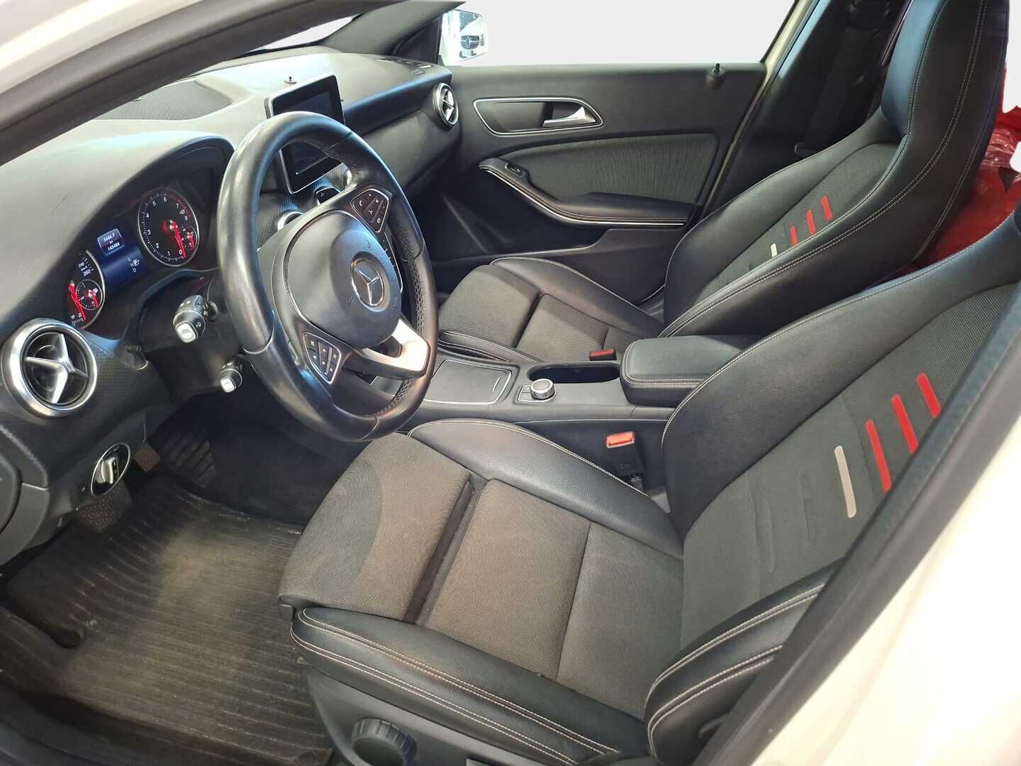 Mercedes-Benz A 2016 160 A Launch Edition - |Kamera | LED | Vakionopeudensäädin | Sporttipenkit | Juuri huollettu|