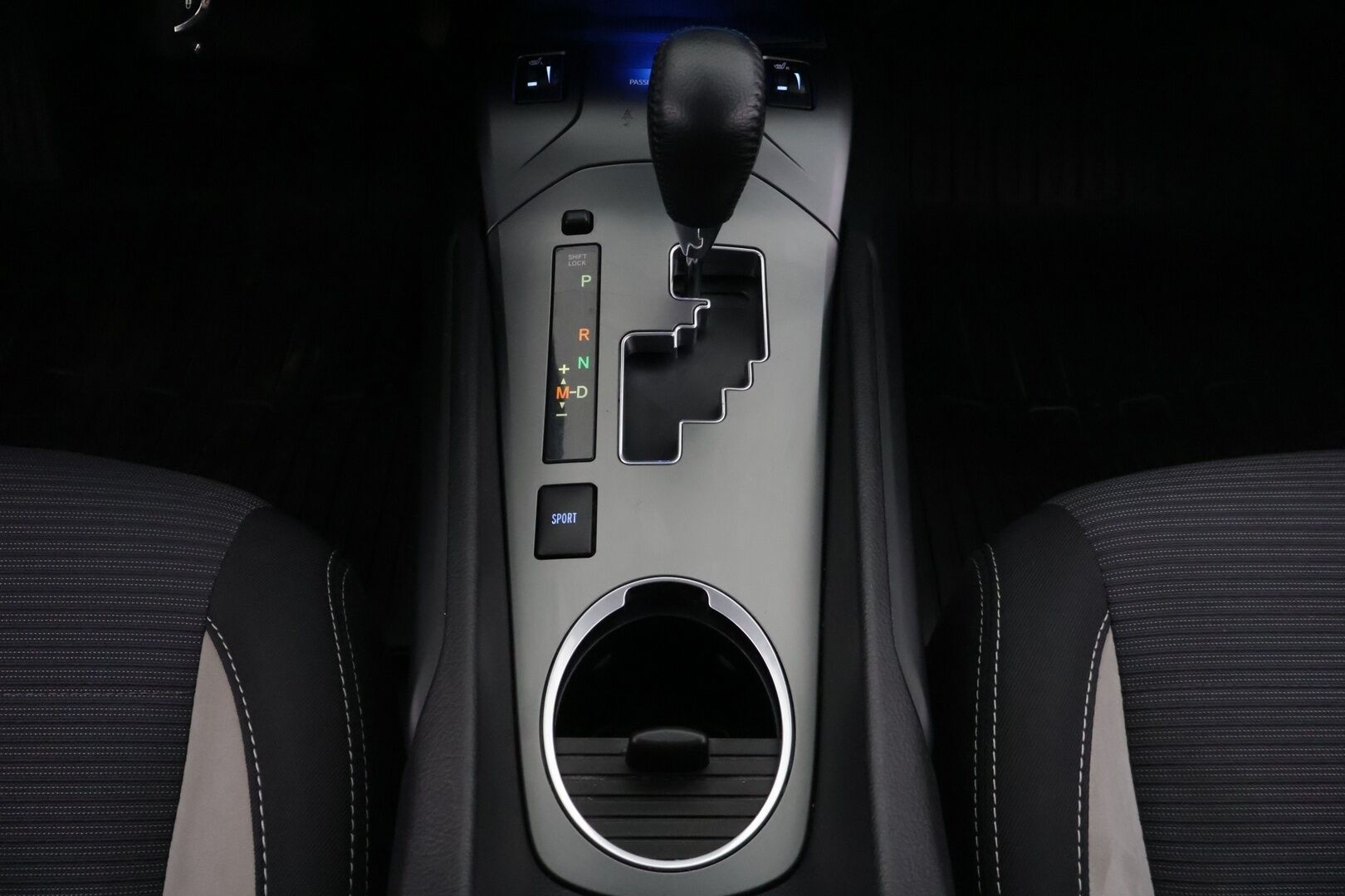 Toyota Avensis 2016 1,8 Valvematic Active Touring Sports Multidrive S ** Lohkolämmitin / Vakkari / Navi / P-kamera ** - 2-omisteinen / Suomi-auto