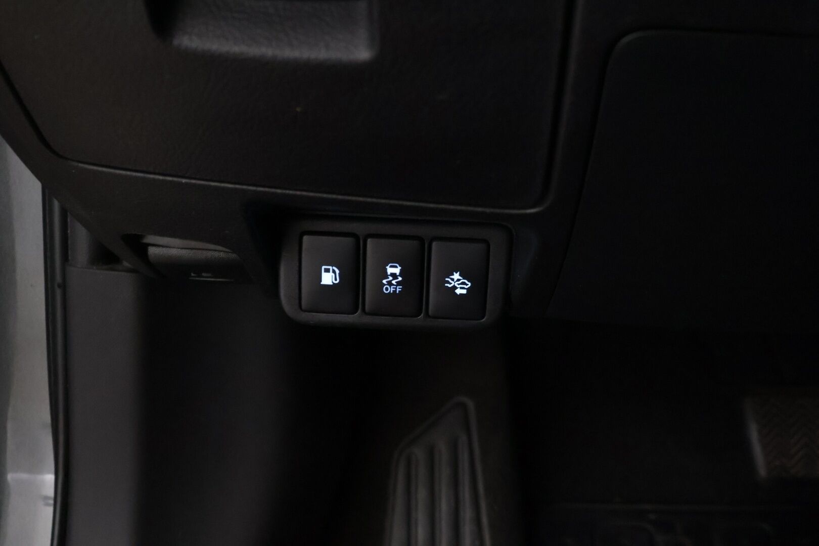 Toyota Avensis 2016 1,8 Valvematic Active Touring Sports Multidrive S ** Lohkolämmitin / Vakkari / Navi / P-kamera ** - 2-omisteinen / Suomi-auto