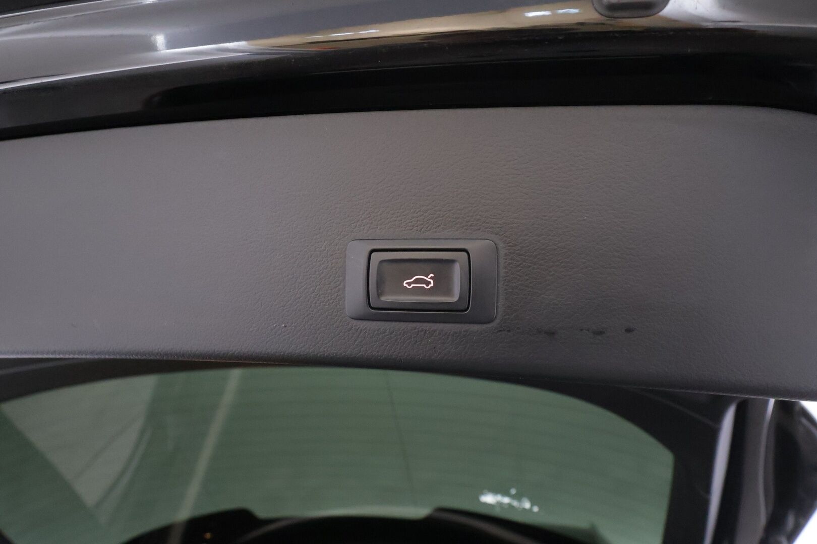 Audi A6 2016 Avant Land of quattro Edition 2,0 TDI 140 kW quattro S tronic S Line * Webasto / Adapt.Vakkari / LED / Peruutustutkat / Sporttipenkit - Suomi-auto / Kahdet renkaat