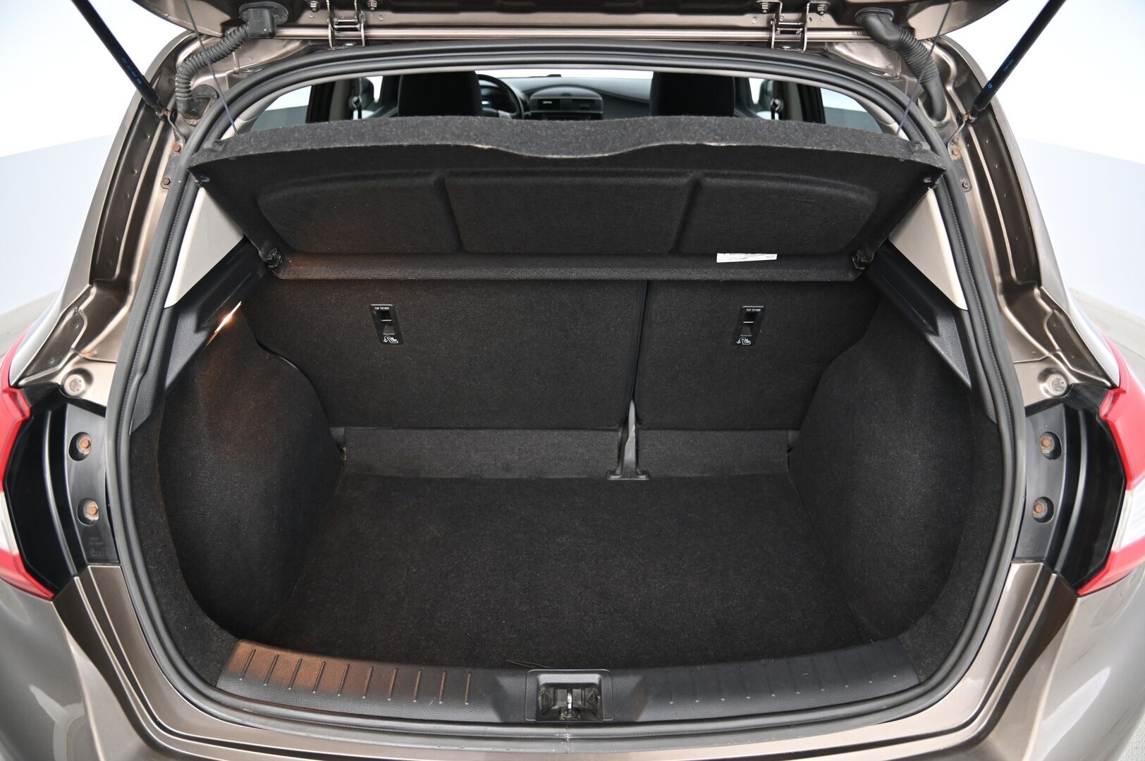 Nissan Pulsar 2016 DIG-T 115 Business 360 6M/T E6 *Suomi-Auto / 360-kamera / Vakkari / Navi / Sadetunnistin* - *Juuri saapunut tyylikäs Nissan Pulsar! / Lohko+pistoke / Kessy / 2XRenkaat / Siisti*