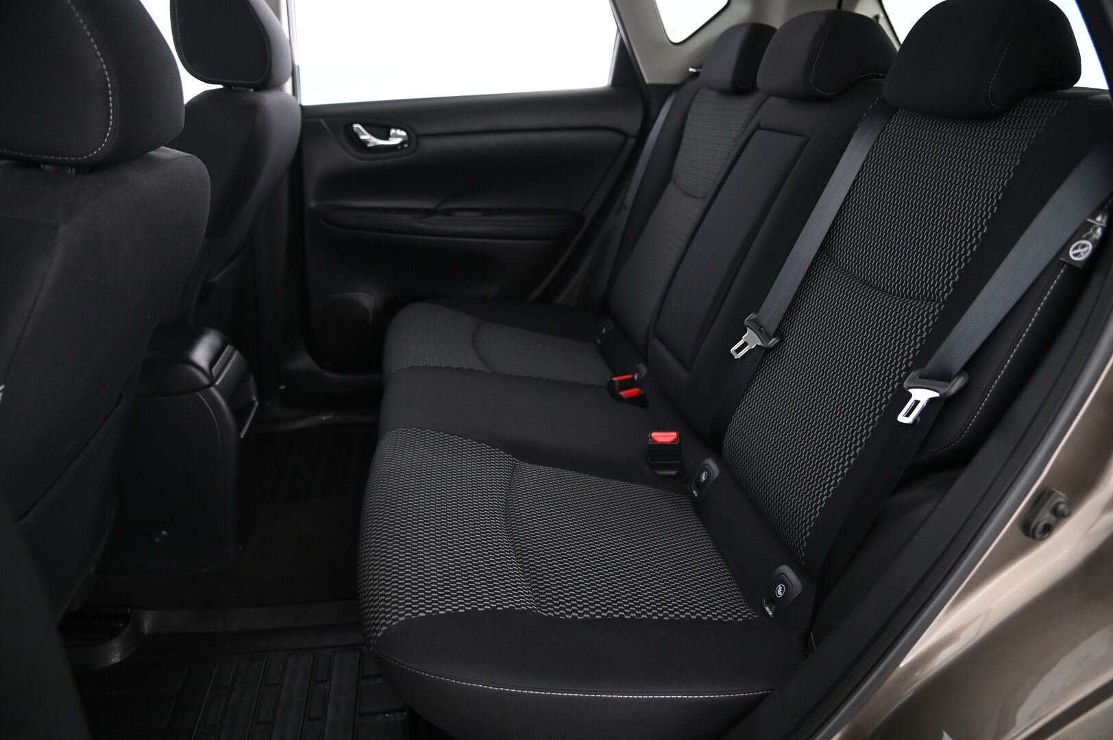 Nissan Pulsar 2016 DIG-T 115 Business 360 6M/T E6 *Suomi-Auto / 360-kamera / Vakkari / Navi / Sadetunnistin* - *Juuri saapunut tyylikäs Nissan Pulsar! / Lohko+pistoke / Kessy / 2XRenkaat / Siisti*
