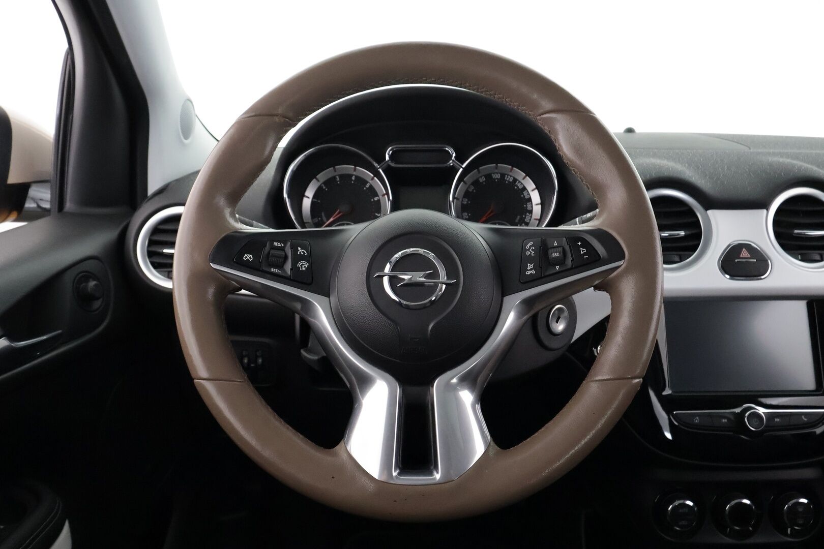 Opel Adam 2016 3-ov Glam 1,0T ecoFLEX Start/Stop 66kW MT6 - | Lasikatto | Nahkaverhoilu | Infinity | P.Tutkat | Vakkari | Bluetooth | Lohko&Sisätilanlämmitin | Ratinlämmitys | Suomi-auto | Huoltokirja | Kahdet renkaat |
