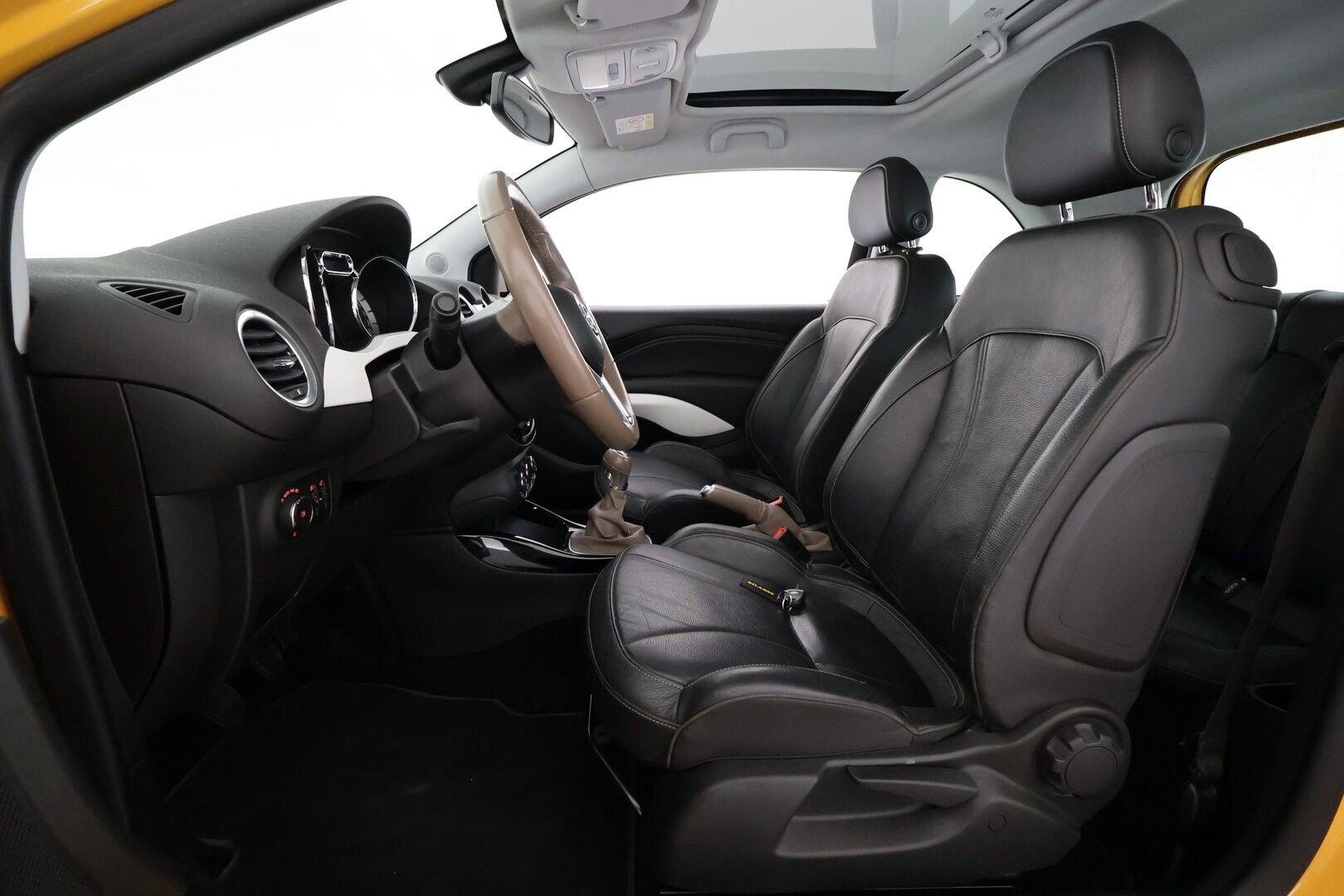 Opel Adam 2016 3-ov Glam 1,0T ecoFLEX Start/Stop 66kW MT6 - | Lasikatto | Nahkaverhoilu | Infinity | P.Tutkat | Vakkari | Bluetooth | Lohko&Sisätilanlämmitin | Ratinlämmitys | Suomi-auto | Huoltokirja | Kahdet renkaat |