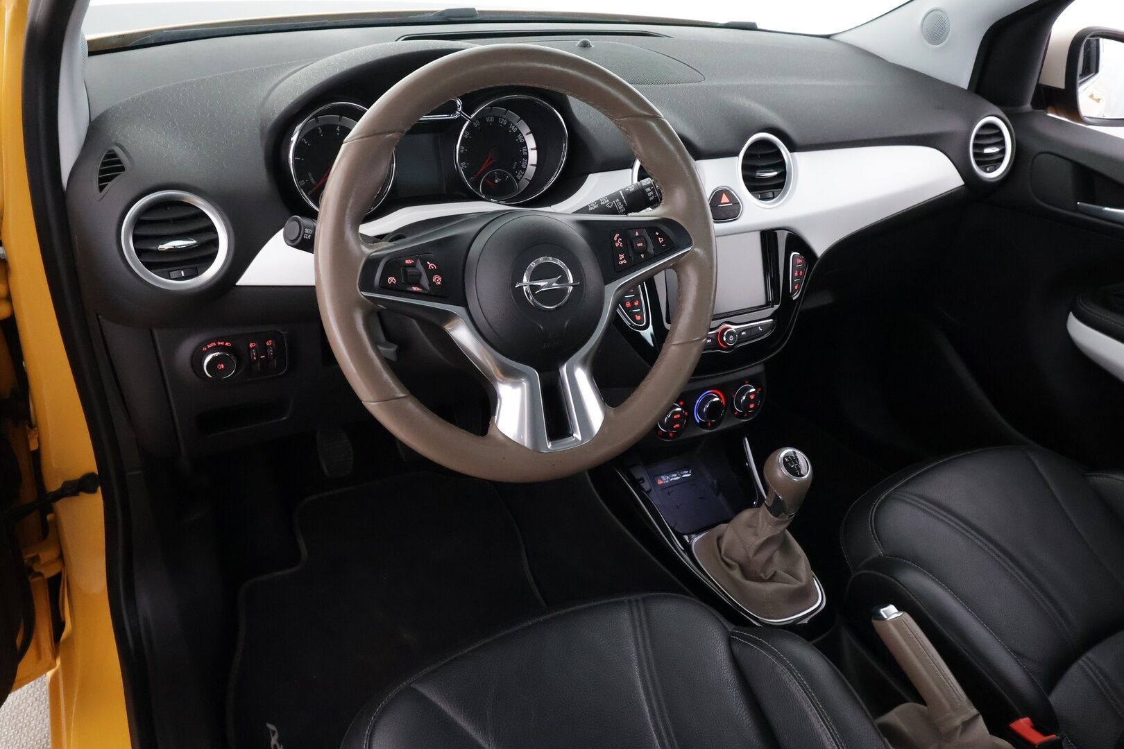 Opel Adam 2016 3-ov Glam 1,0T ecoFLEX Start/Stop 66kW MT6 - | Lasikatto | Nahkaverhoilu | Infinity | P.Tutkat | Vakkari | Bluetooth | Lohko&Sisätilanlämmitin | Ratinlämmitys | Suomi-auto | Huoltokirja | Kahdet renkaat |