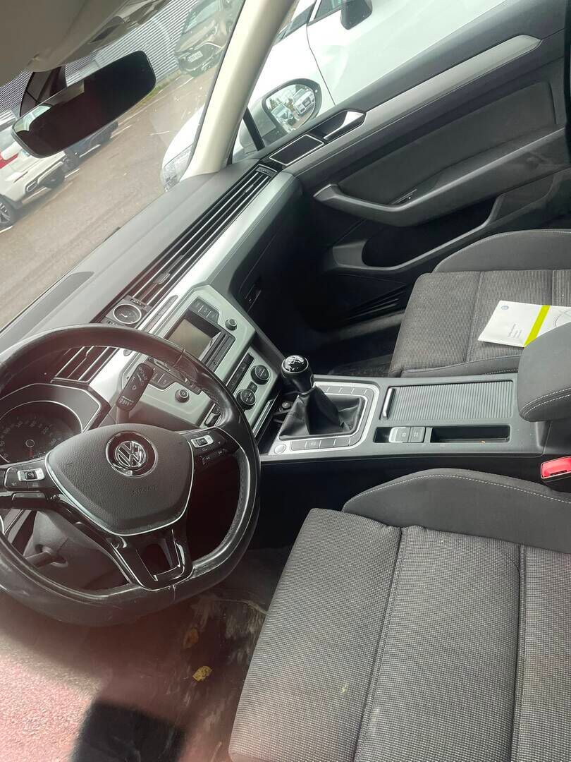 Volkswagen Passat 2016 Variant Comfortline 1,6 TDI 88 kW (120 hv) - | YRITYSOUTLET- Myydään vain yrityksille| Tutkat | Webasto | 2Xrenkaat vanteilla | Vakkari |