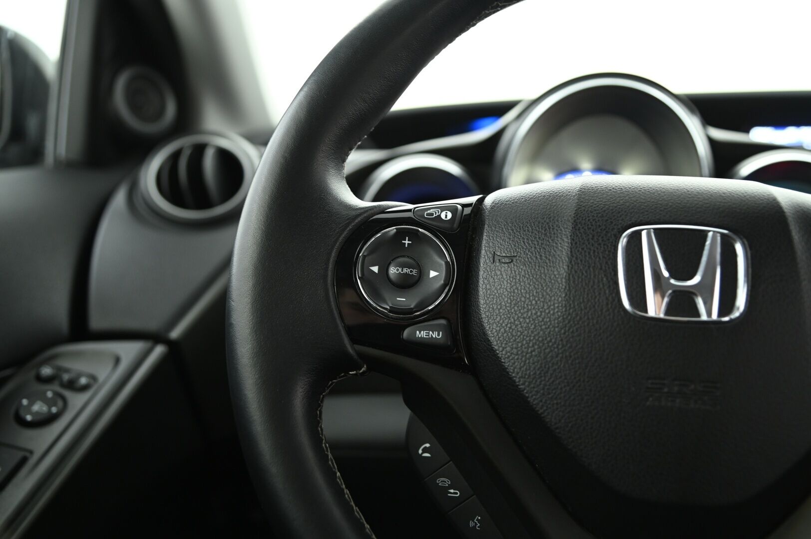 Honda Civic 2016 Tourer 1,8i Joy Edition *1-Om. Suomi-auto / Peruutuskamera / Vakkari / 2x Renkaat* - Upea farmari Civic yhdeltä omistajalta! / Täydellinen huoltohistoria