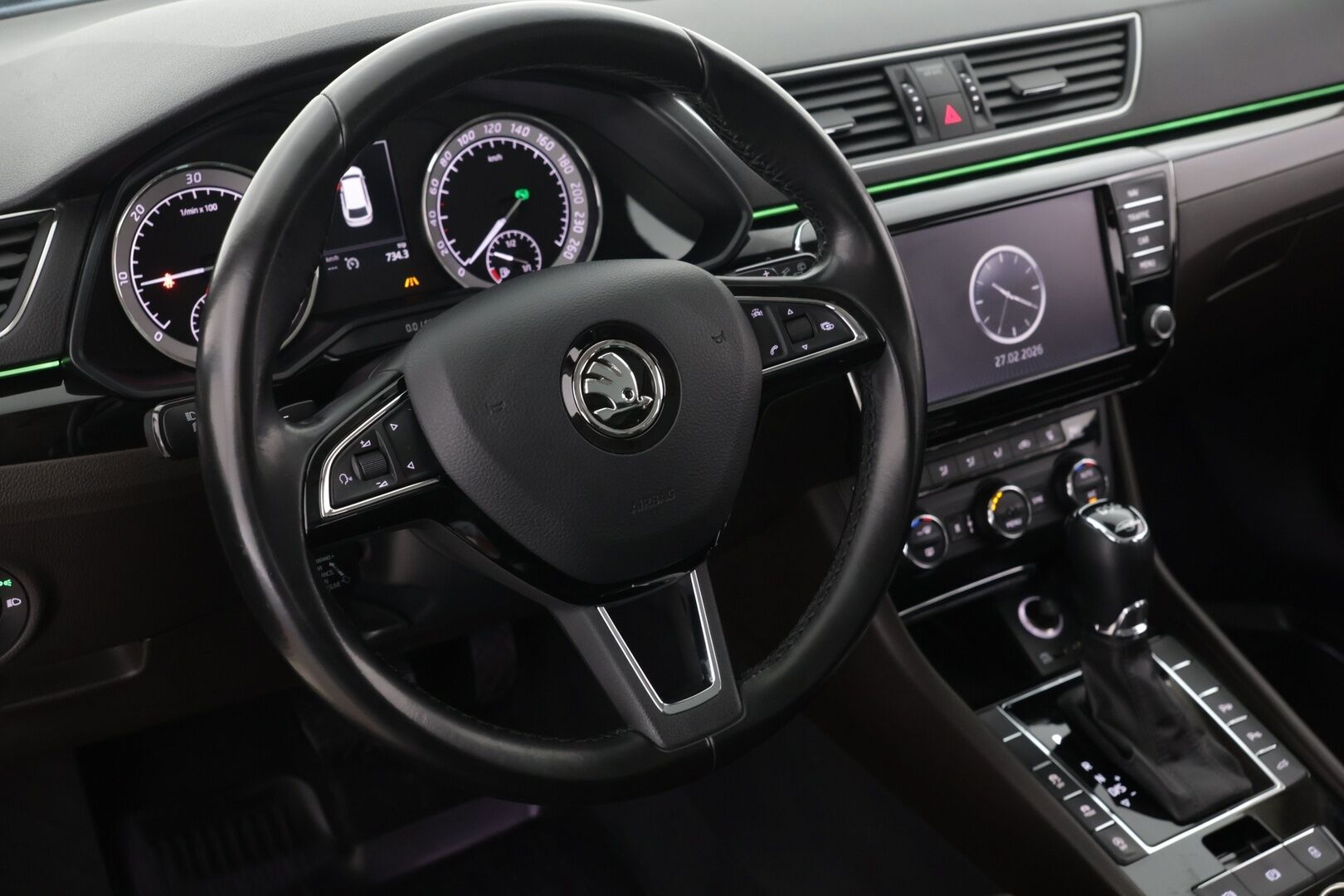 Skoda Superb 2016 Combi 2,0 TDI 190 4x4 L&K DSG Autom. / Webasto / ACC / Panorama / Canton / Ilmastoidut Muistinahat / Koukku / P-kamera - 2-om. Suomi-auto / 2x Aluvanteet / Huippurenkaat / Upea yksilö!