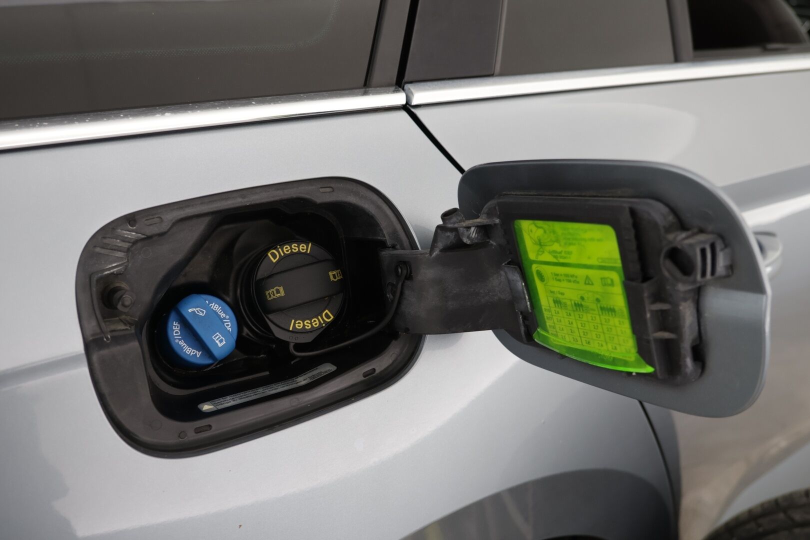 Skoda Superb 2016 Combi 2,0 TDI 190 4x4 L&K DSG Autom. * Webasto / ACC / Panorama / Canton / Ilmastoidut Muistinahat / Koukku / P-kamera * - 2-om. Suomi-auto / 2x Aluvanteet / Huippurenkaat / Upea yksilö! - HULLUT AVAJAISHULINAT KORKOTARJOUS 3,29 %