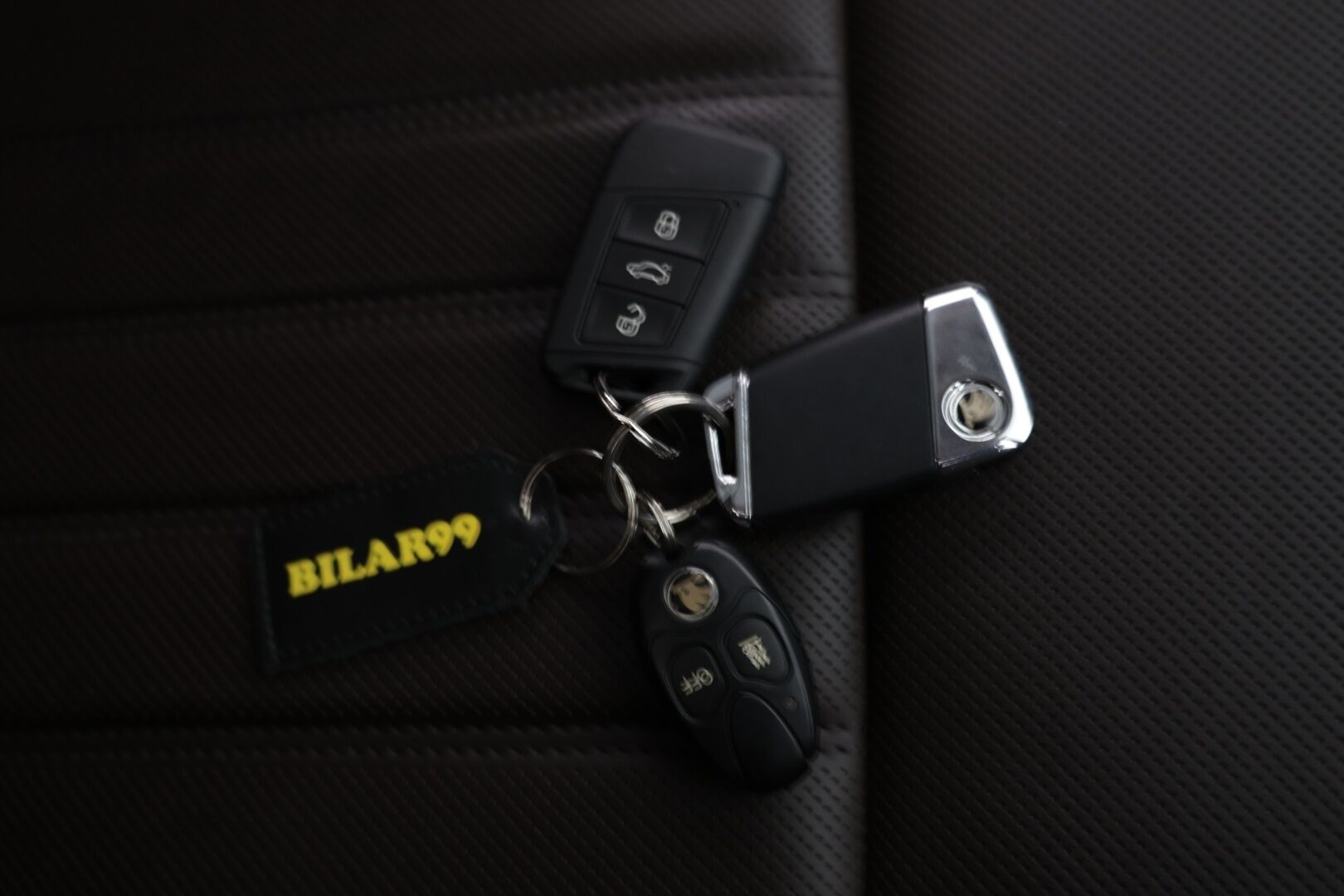 Skoda Superb 2016 Combi 2,0 TDI 190 4x4 L&K DSG Autom. / Webasto / ACC / Panorama / Canton / Ilmastoidut Muistinahat / Koukku / P-kamera - 2-om. Suomi-auto / 2x Aluvanteet / Huippurenkaat / Upea yksilö!