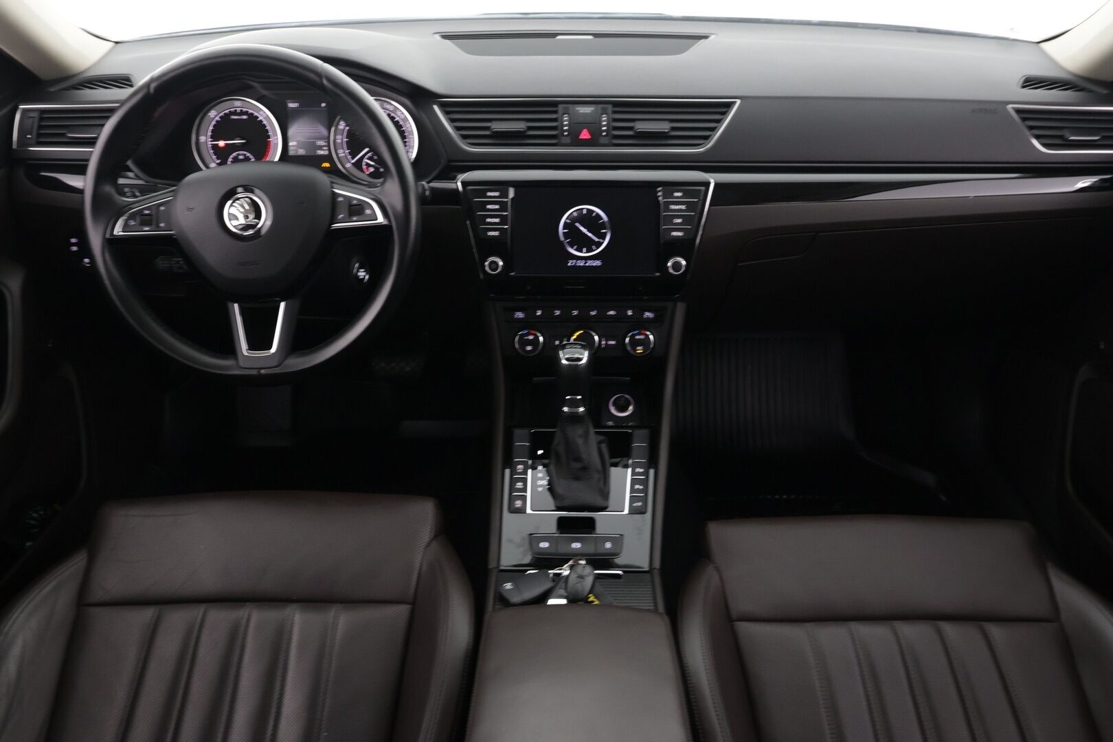 Skoda Superb 2016 Combi 2,0 TDI 190 4x4 L&K DSG Autom. / Webasto / ACC / Panorama / Canton / Ilmastoidut Muistinahat / Koukku / P-kamera - 2-om. Suomi-auto / 2x Aluvanteet / Huippurenkaat / Upea yksilö!