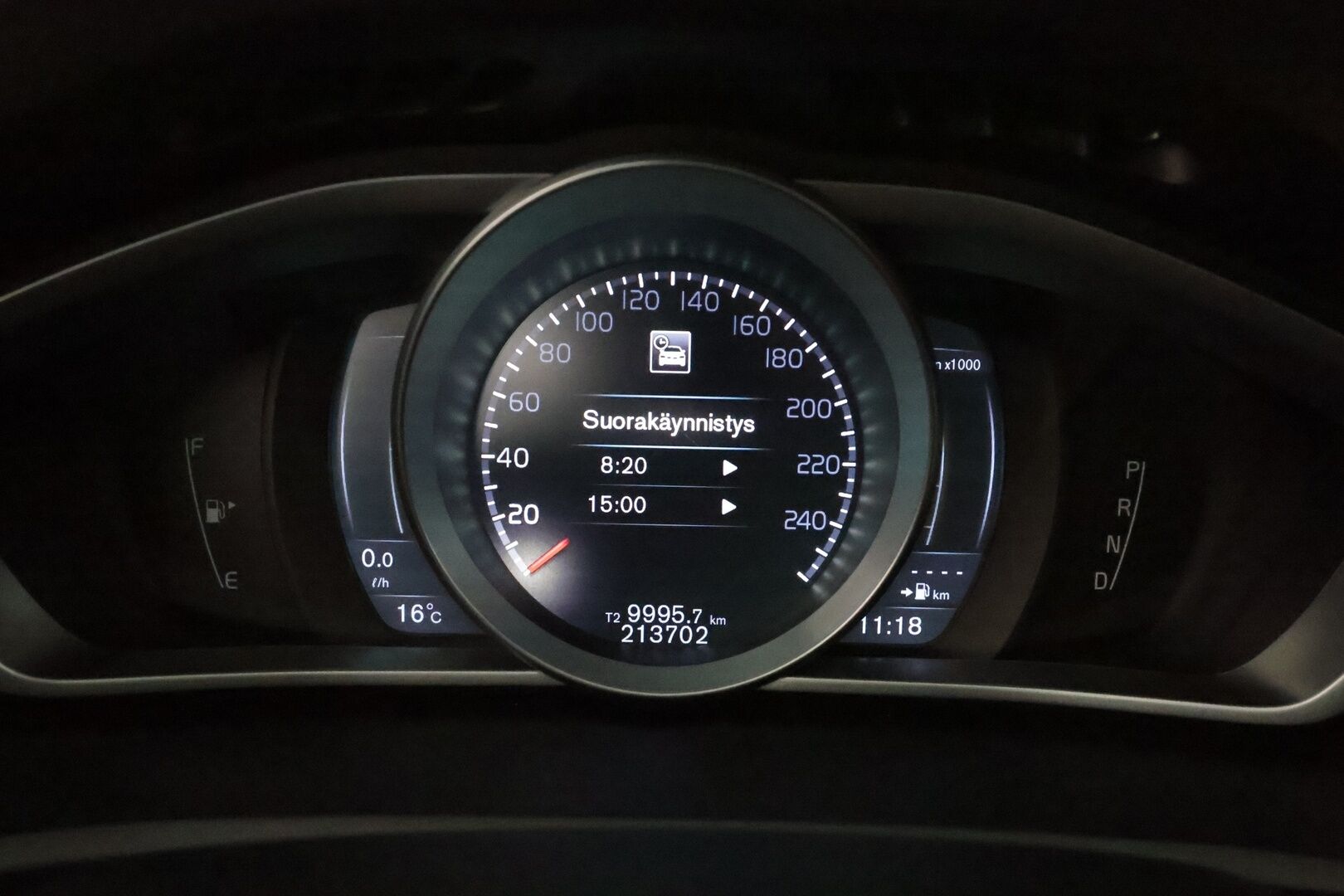 Volvo V40 Cross Country 2016 T3 Business aut ** Webasto / XENON-valot / Navi / P.Tutka / Nahkaverhoilu ** - Suomi-auto / Kahdet Renkaat