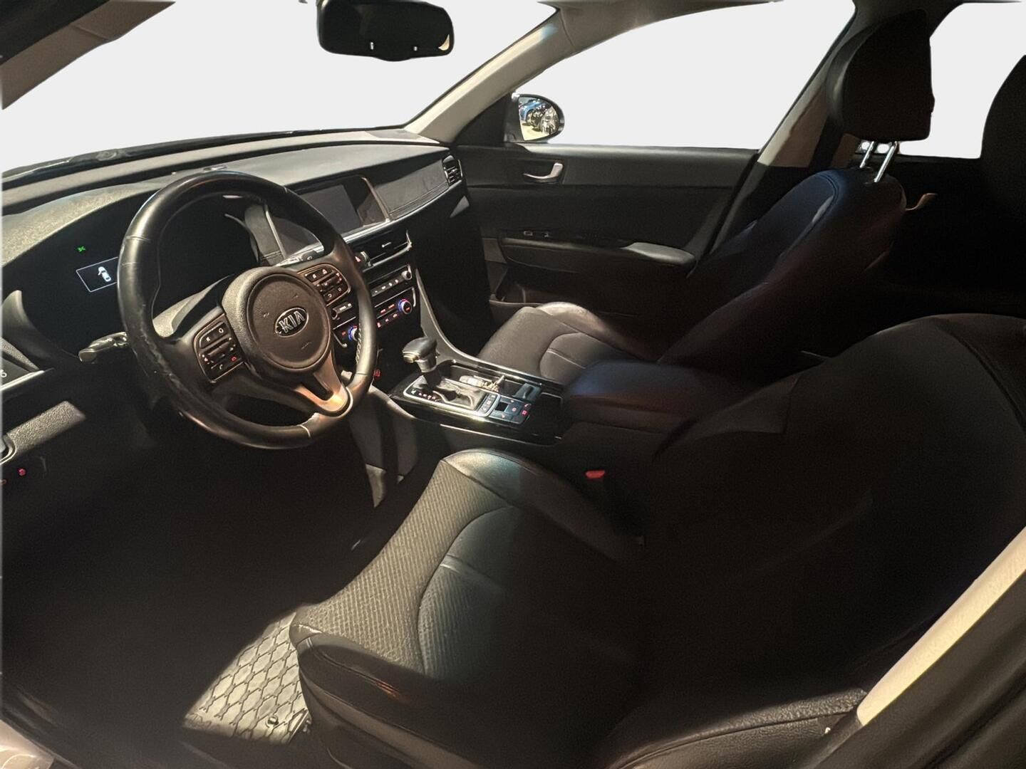 Kia Optima 2017 1,7 CRDi ISG EX DCT A/T */ Suomi-auto / Vakkari / P.kamera / Navi / Lohko / Ratinlämmitys / 2x renkaat /* - Siisti yksilö / Ilmainen kotiintoimitus / 2x renkaat