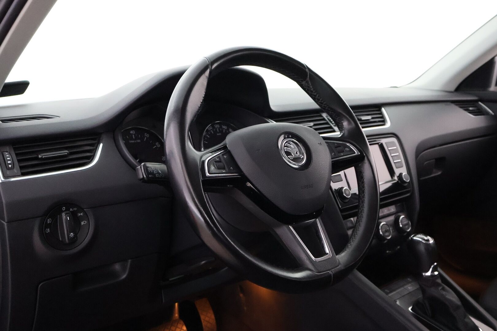 Skoda Octavia 2016 1,8 TSI 4x4 Style DSG Autom. - Suomiauto / KeylessGo / Vetokoukku / Peruutustutkat / Xenon / Lohko & Sisäpistoke / Juuri tullut Tampereelle!