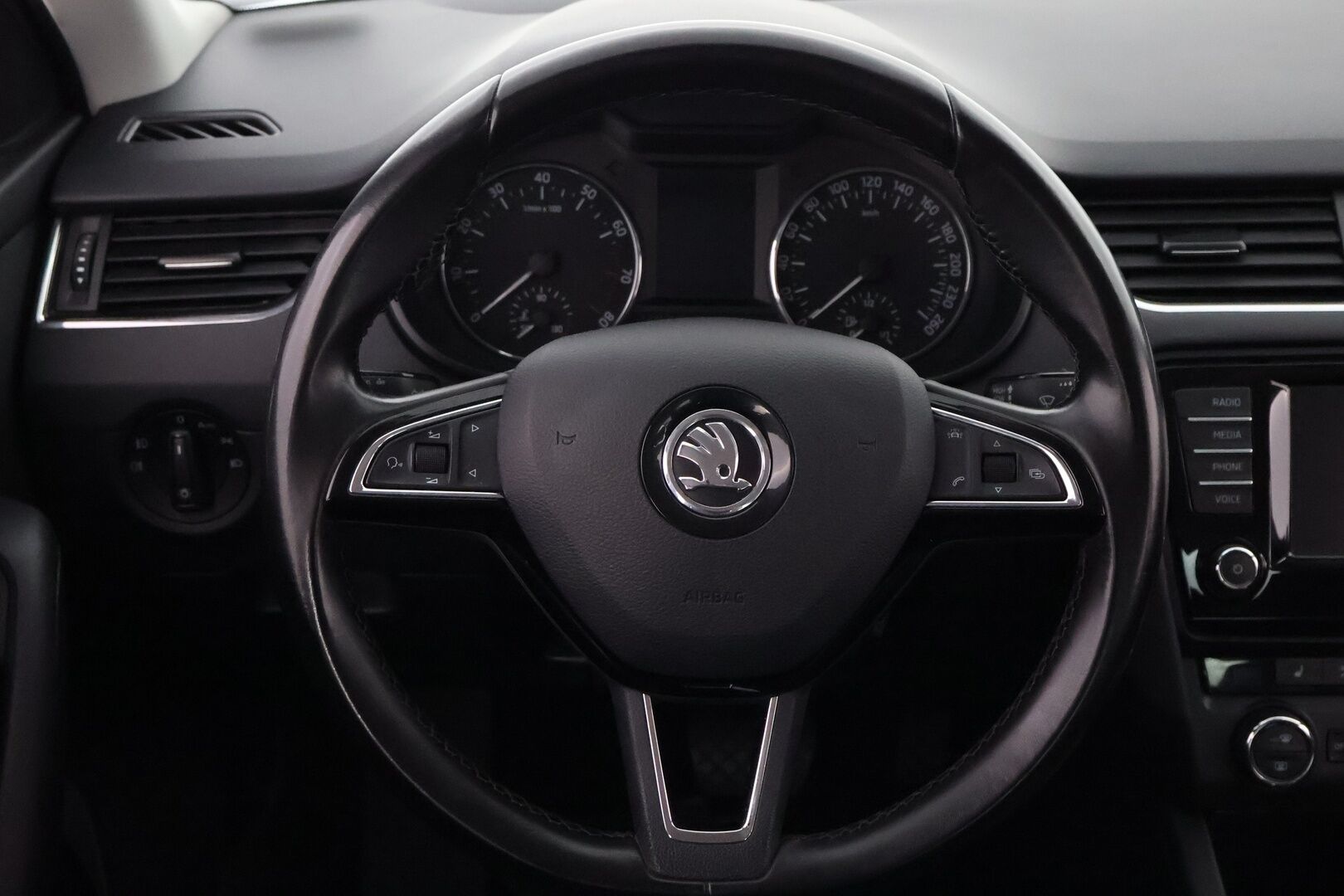 Skoda Octavia 2016 1,8 TSI 4x4 Style DSG Autom. - Suomiauto / KeylessGo / Vetokoukku / Peruutustutkat / Xenon / Lohko & Sisäpistoke / Juuri tullut Tampereelle!