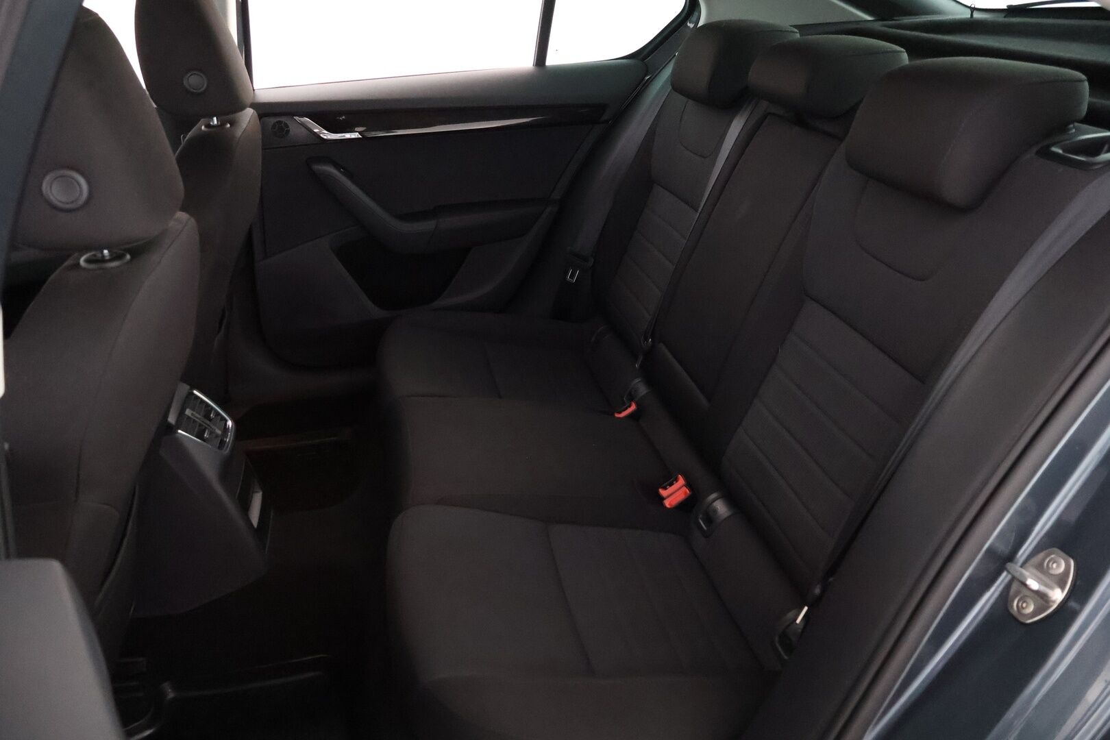 Skoda Octavia 2016 1,8 TSI 4x4 Style DSG Autom. - Suomiauto / KeylessGo / Vetokoukku / Peruutustutkat / Xenon / Lohko & Sisäpistoke / Juuri tullut Tampereelle!