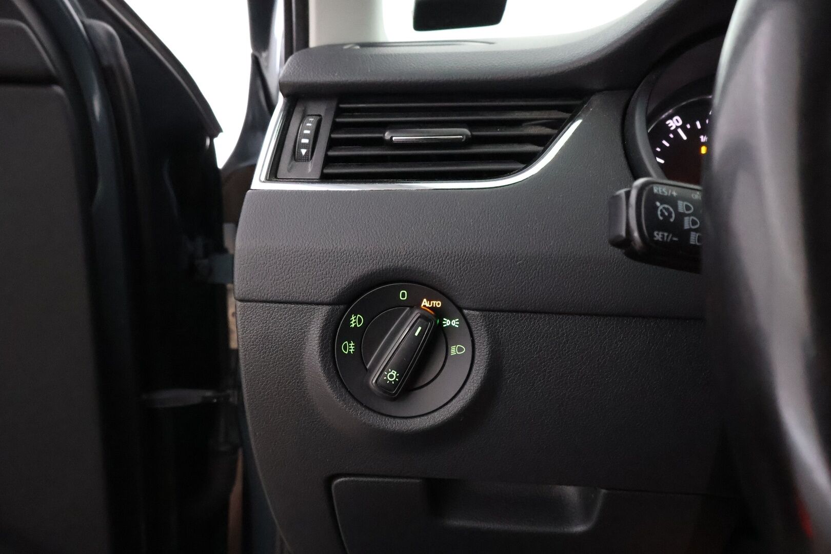 Skoda Octavia 2016 1,8 TSI 4x4 Style DSG Autom. - Suomiauto / KeylessGo / Vetokoukku / Peruutustutkat / Xenon / Lohko & Sisäpistoke / Juuri tullut Tampereelle!