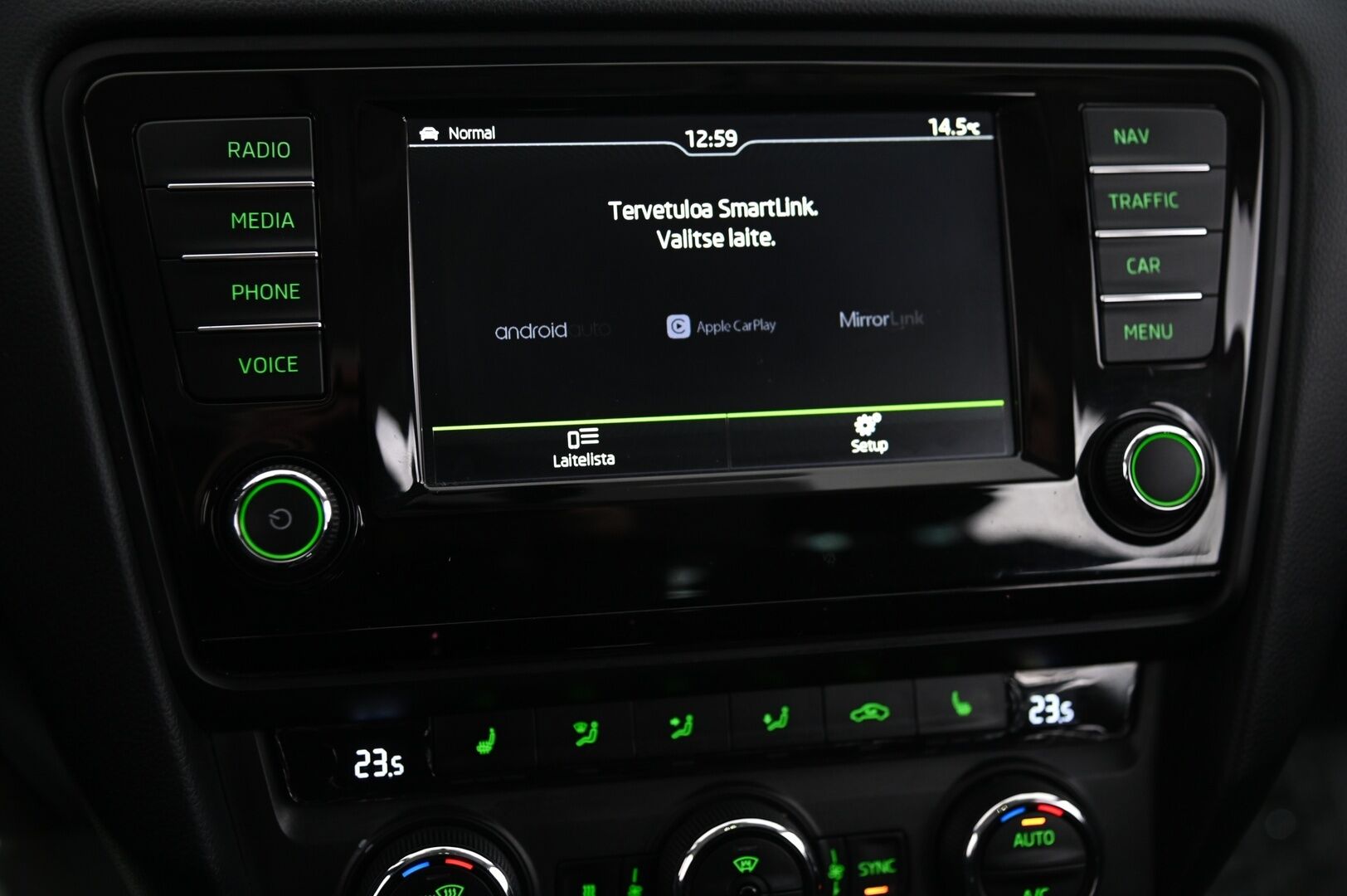 Skoda Octavia 2016 Combi 2,0 TDI 184 4x4 Style DSG Autom. *Webasto / P-kamera / Vetokoukku / Muistipenkki* - *Suomi-auto / Näyttävä yksilö / Juuri tullut*