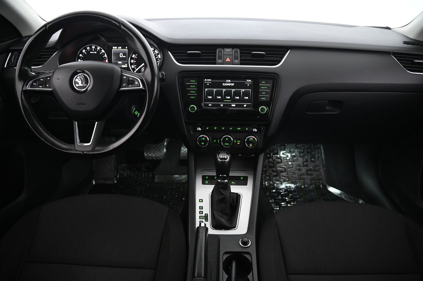 Skoda Octavia 2016 Combi 2,0 TDI 184 4x4 Style DSG Autom. *Webasto / P-kamera / Vetokoukku / Muistipenkki* - *Suomi-auto / Näyttävä yksilö / Juuri tullut*