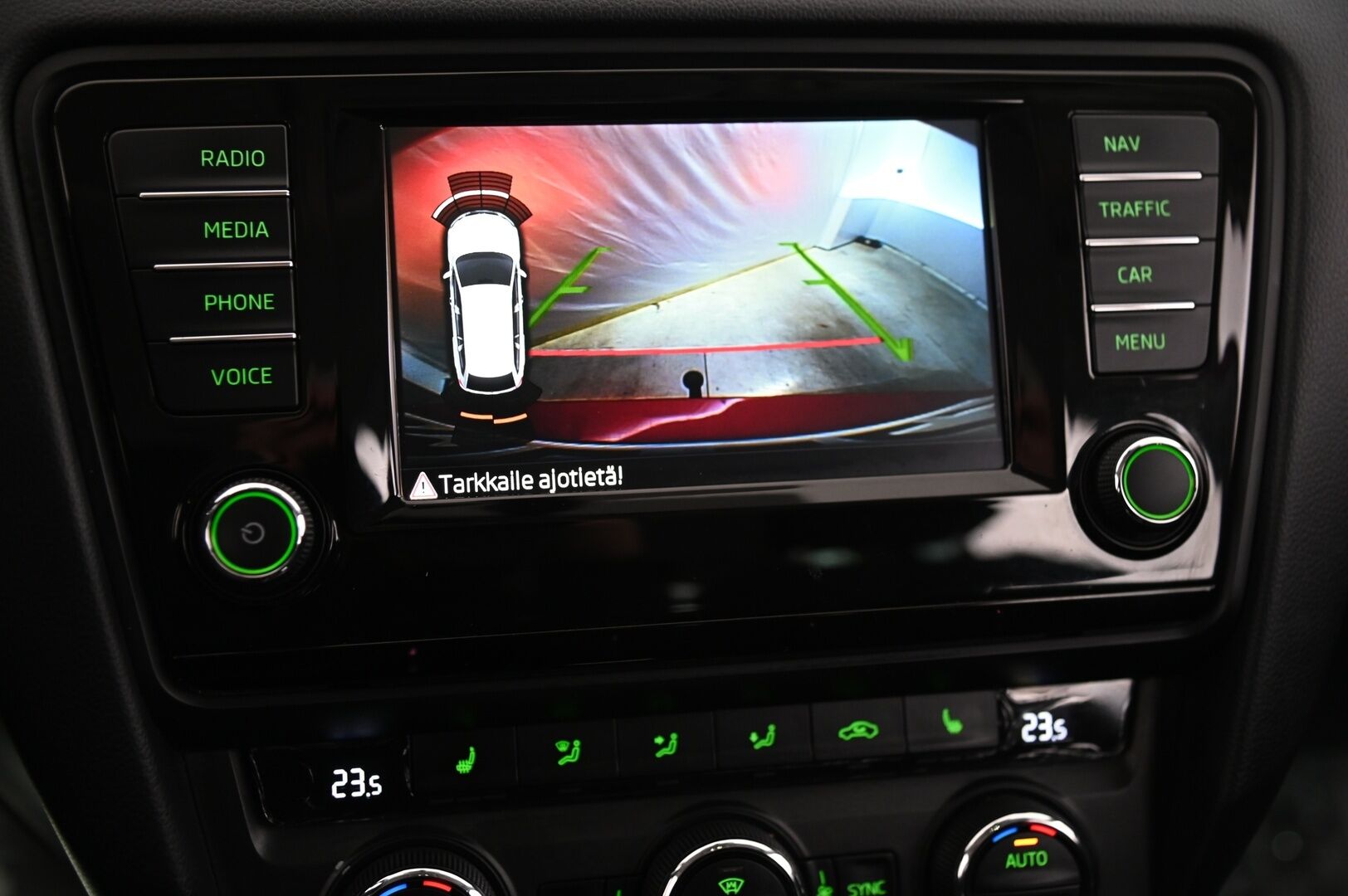 Skoda Octavia 2016 Combi 2,0 TDI 184 4x4 Style DSG Autom. *Webasto / P-kamera / Vetokoukku / Muistipenkki* - *Suomi-auto / Näyttävä yksilö / Juuri tullut*