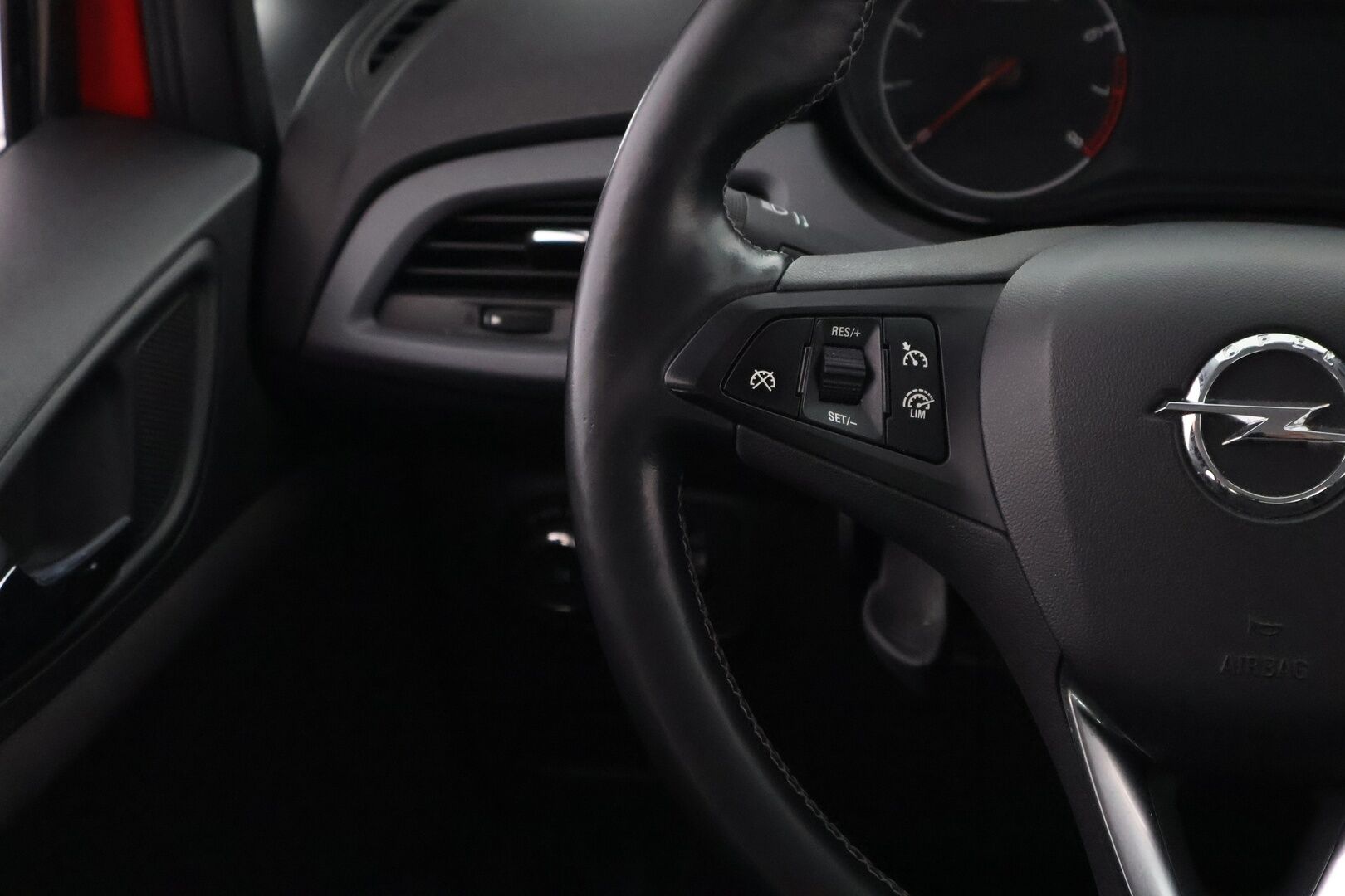 Opel Corsa 2016 3-ov Enjoy 1,4 ecoFLEX S/S 66kW ECT5 - MYYDÄÄN HUUTOKAUPAT.COM!