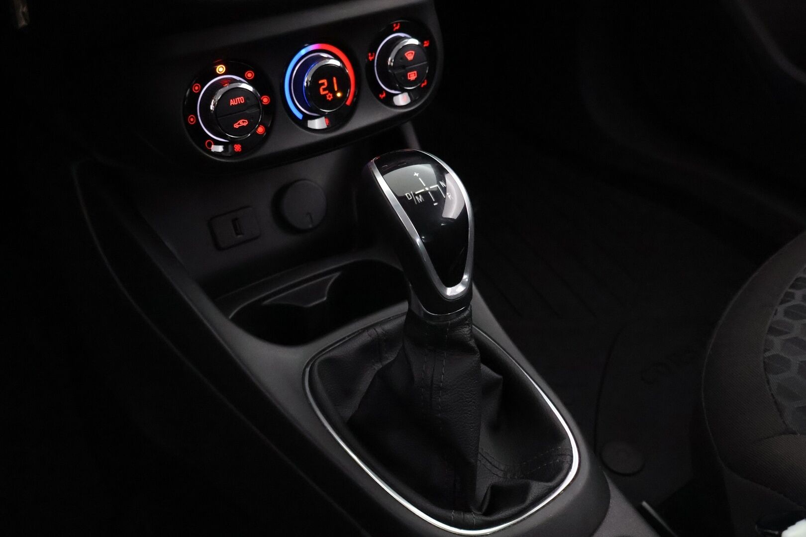 Opel Corsa 2016 3-ov Enjoy 1,4 ecoFLEX S/S 66kW ECT5 - MYYDÄÄN HUUTOKAUPAT.COM!