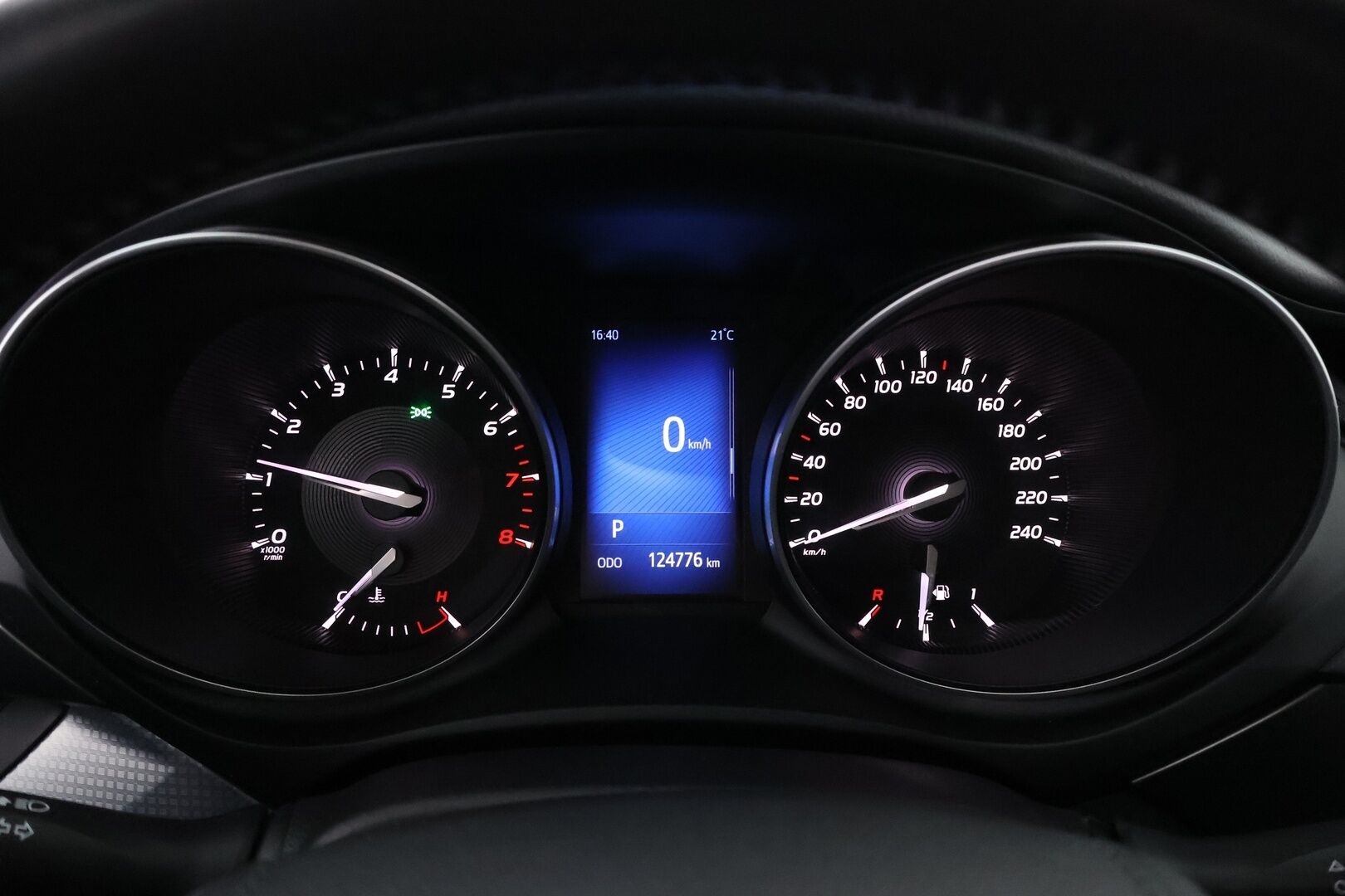 Toyota Avensis 2016 1,8 Valvematic Active Touring Sports Multidrive S - Suomiauto / 2-omisteinen / Vetokoukku / Peruutuskamera / Vakkari / Navi / Lohko & Sisäpistoke / Juuri saapunut!