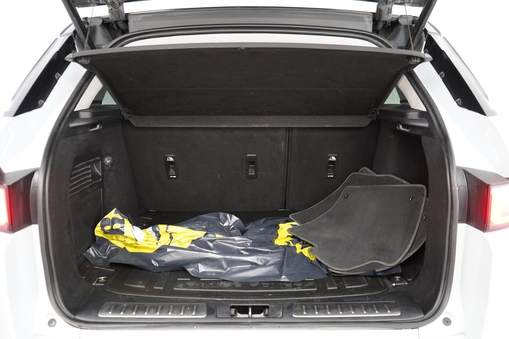 Land Rover Range Rover Evoque 2016 2,0 TD4 180 Aut HSE Dynamic - 360-kamera | Meridian | Lasikatto | Muistipenkit | Koukku | Nahkasisusta | Suomi-auto | Kahdet renkaat aluvantein | Juuri huollettu ja katsastettu