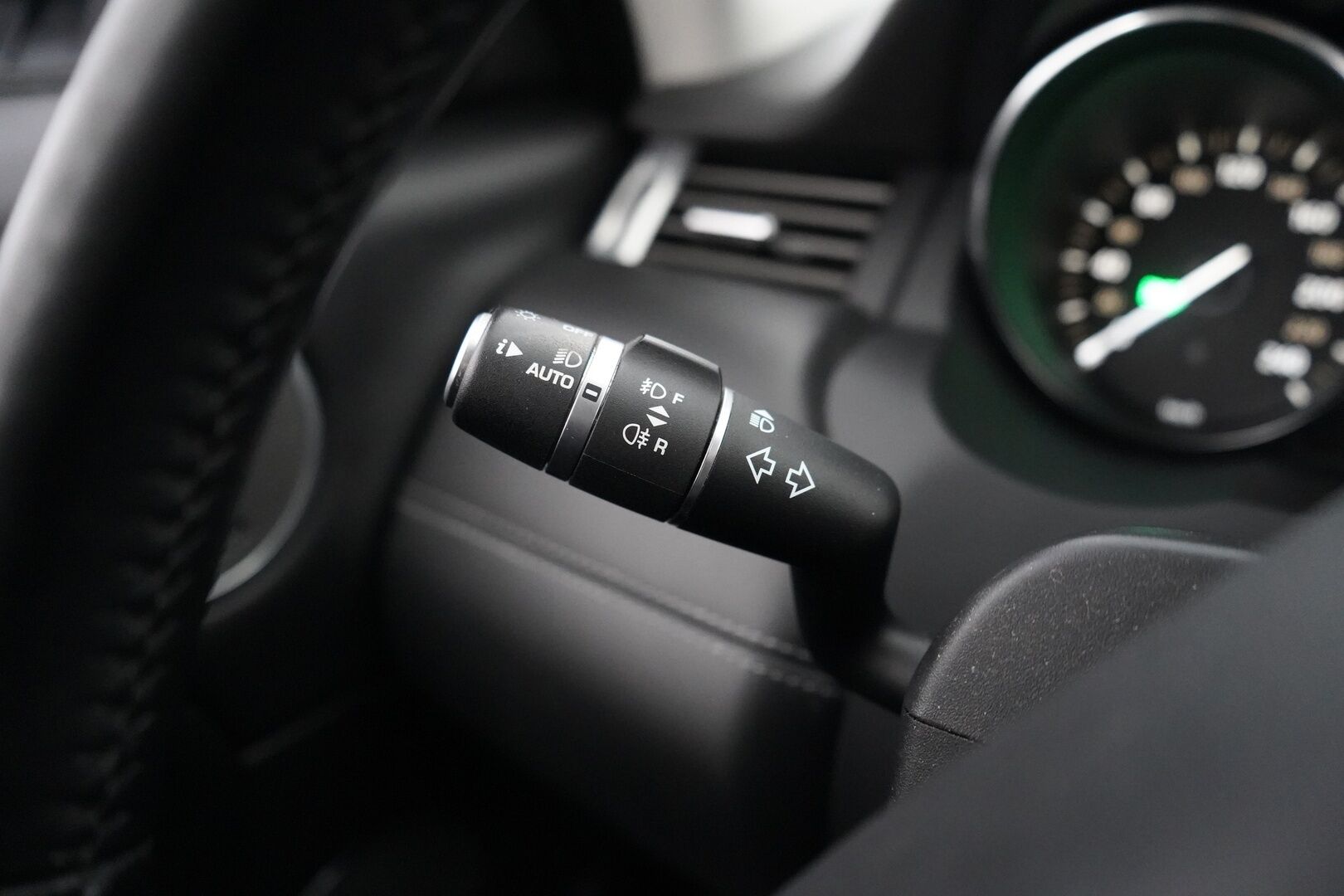 Land Rover Range Rover Evoque 2016 2,0 TD4 180 Aut HSE Dynamic - 360-kamera | Meridian | Lasikatto | Muistipenkit | Koukku | Nahkasisusta | Suomi-auto | Kahdet renkaat aluvantein | Juuri huollettu ja katsastettu
