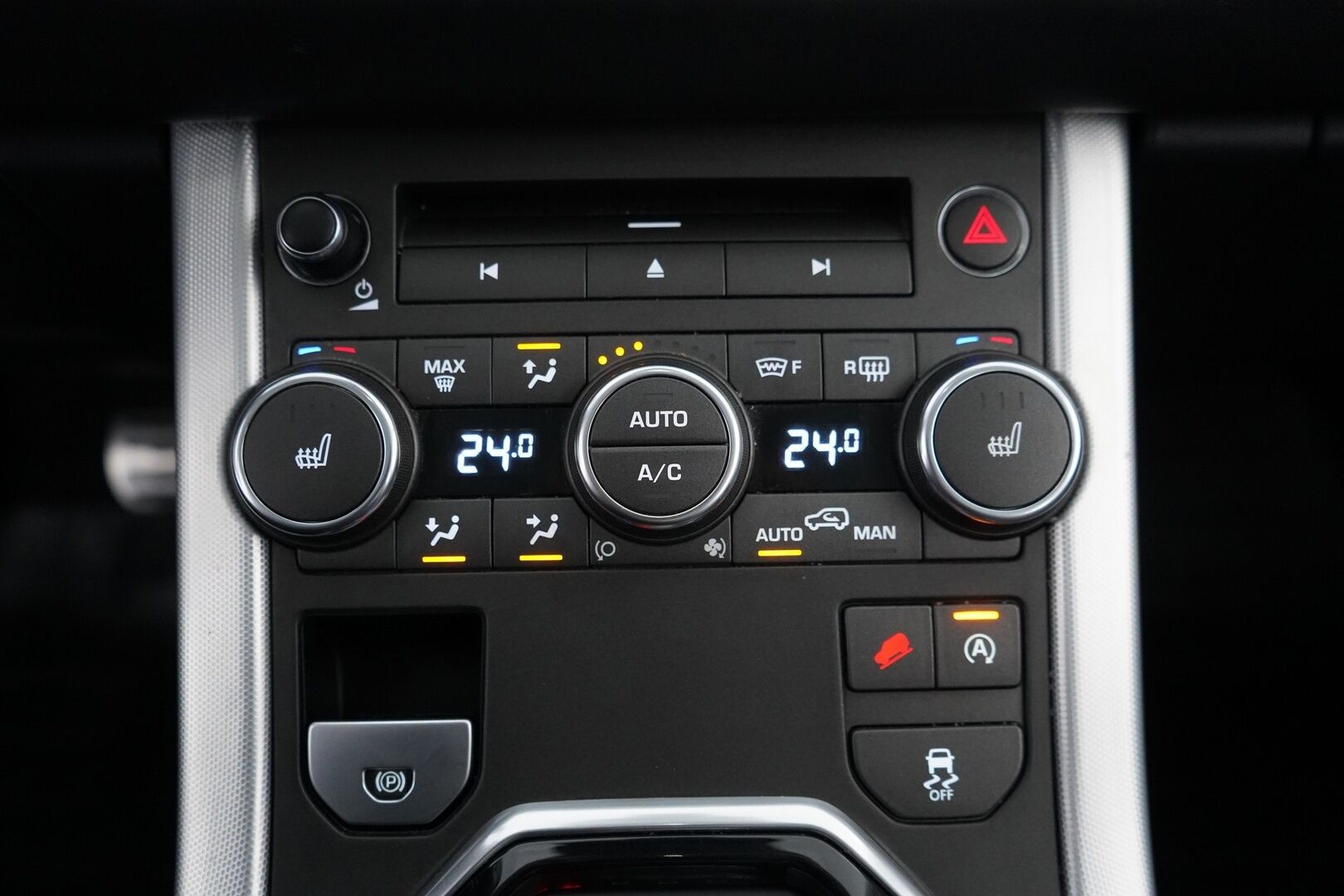 Land Rover Range Rover Evoque 2016 2,0 TD4 180 Aut HSE Dynamic - 360-kamera | Meridian | Lasikatto | Muistipenkit | Koukku | Nahkasisusta | Suomi-auto | Kahdet renkaat aluvantein | Juuri huollettu ja katsastettu