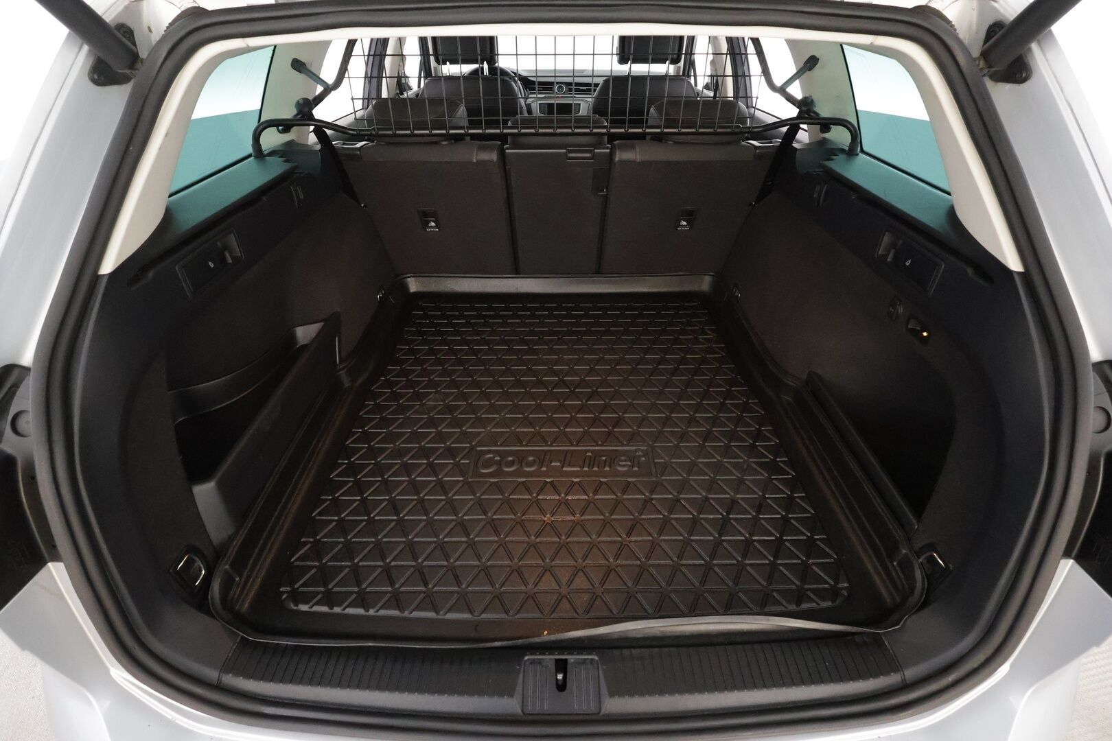 Volkswagen Passat 2017 Variant Alltrack 2,0 TDI 140 kW (190 hv) 4MOTION DSG Winter Edition * ACC / Webasto / Koukku / LED * - Neliveto / Kahdet Renkaat / Suomi-auto - HULLUT AVAJAISHULINAT KORKOTARJOUS 3,29 %