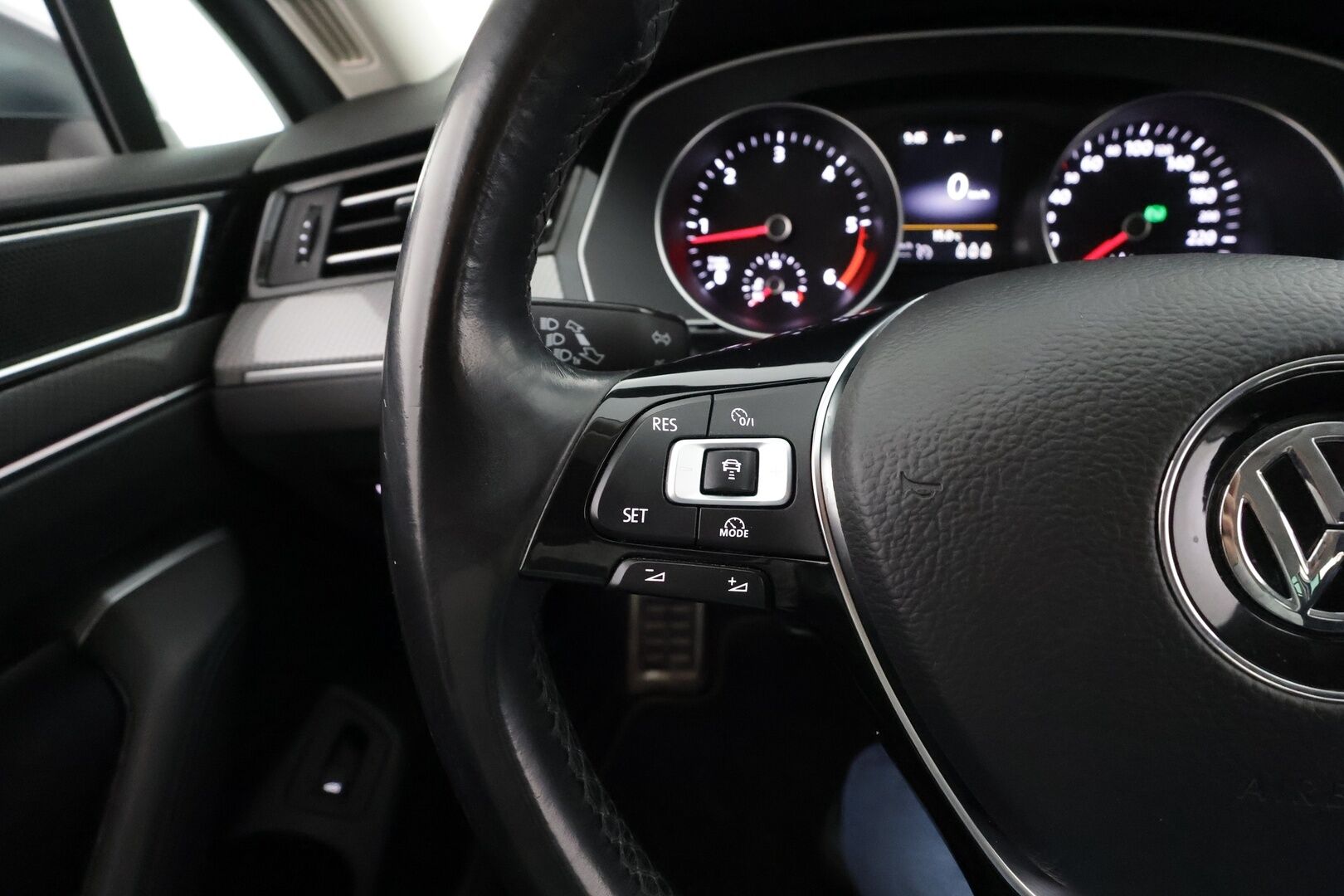 Volkswagen Passat 2017 Variant Alltrack 2,0 TDI 140 kW (190 hv) 4MOTION DSG Winter Edition * ACC / Webasto / Koukku / LED * - Neliveto / Kahdet Renkaat / Suomi-auto