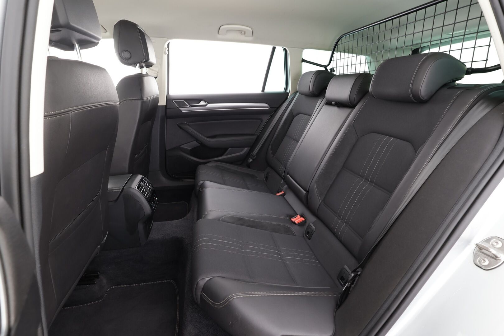 Volkswagen Passat 2017 Variant Alltrack 2,0 TDI 140 kW (190 hv) 4MOTION DSG Winter Edition * ACC / Webasto / Koukku / LED * - Neliveto / Kahdet Renkaat / Suomi-auto