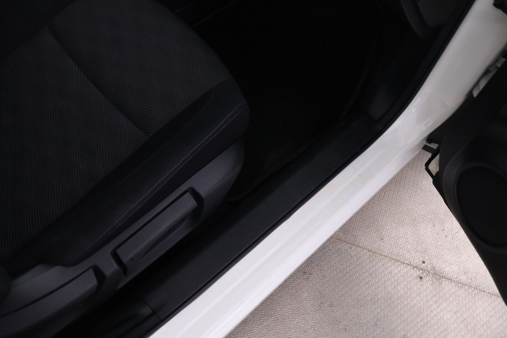 Nissan Qashqai 2016 DIG-T 115 Acenta 2WD Xtronic E6 Safety Pack Connect YritysOutlet - Myydään vain yrityksille - Juuri katsastettu / Lohko / Kahdet renkaat vanteilla / P-kamera /Suomi-auto /Isofix / Bluetooth / Tutkat edessä ja takana