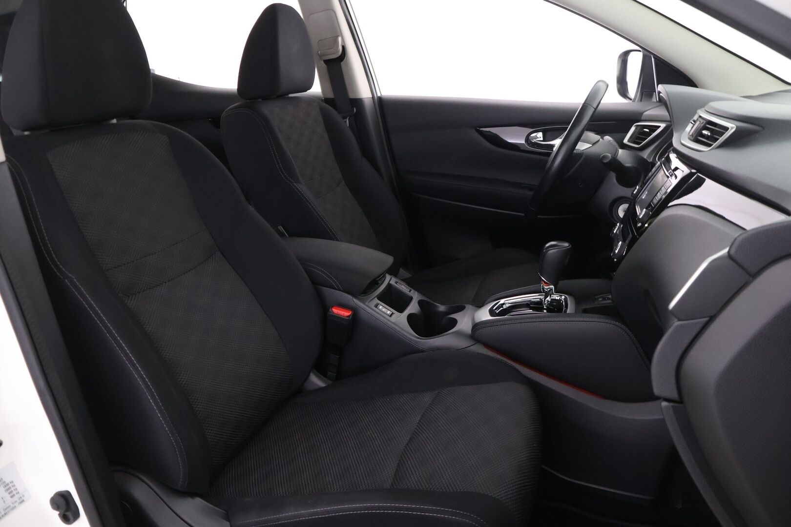 Nissan Qashqai 2016 DIG-T 115 Acenta 2WD Xtronic E6 Safety Pack Connect YritysOutlet - Myydään vain yrityksille - Juuri katsastettu / Lohko / Kahdet renkaat vanteilla / P-kamera /Suomi-auto /Isofix / Bluetooth / Tutkat edessä ja takana