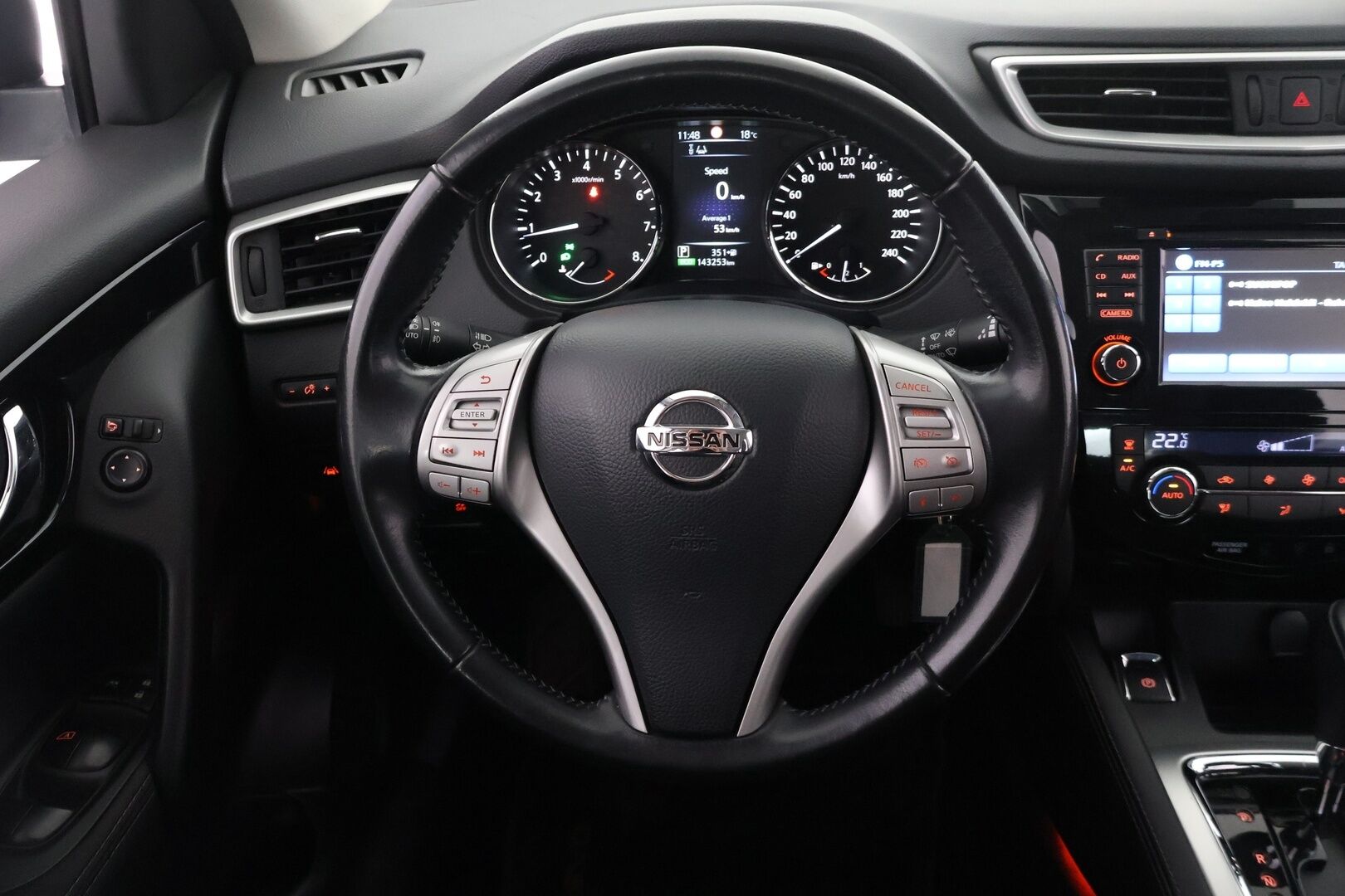 Nissan Qashqai 2016 DIG-T 115 Acenta 2WD Xtronic E6 Safety Pack Connect YritysOutlet - Myydään vain yrityksille - Juuri katsastettu / Lohko / Kahdet renkaat vanteilla / P-kamera /Suomi-auto /Isofix / Bluetooth / Tutkat edessä ja takana