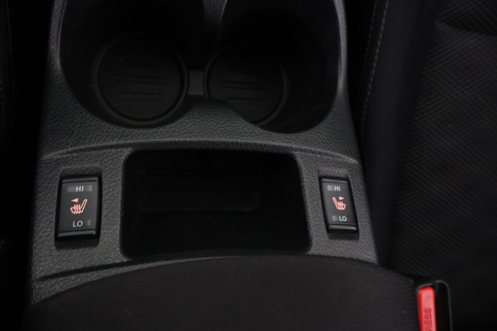 Nissan Qashqai 2016 DIG-T 115 Acenta 2WD Xtronic E6 Safety Pack Connect YritysOutlet - Myydään vain yrityksille - Juuri katsastettu / Lohko / Kahdet renkaat vanteilla / P-kamera /Suomi-auto /Isofix / Bluetooth / Tutkat edessä ja takana