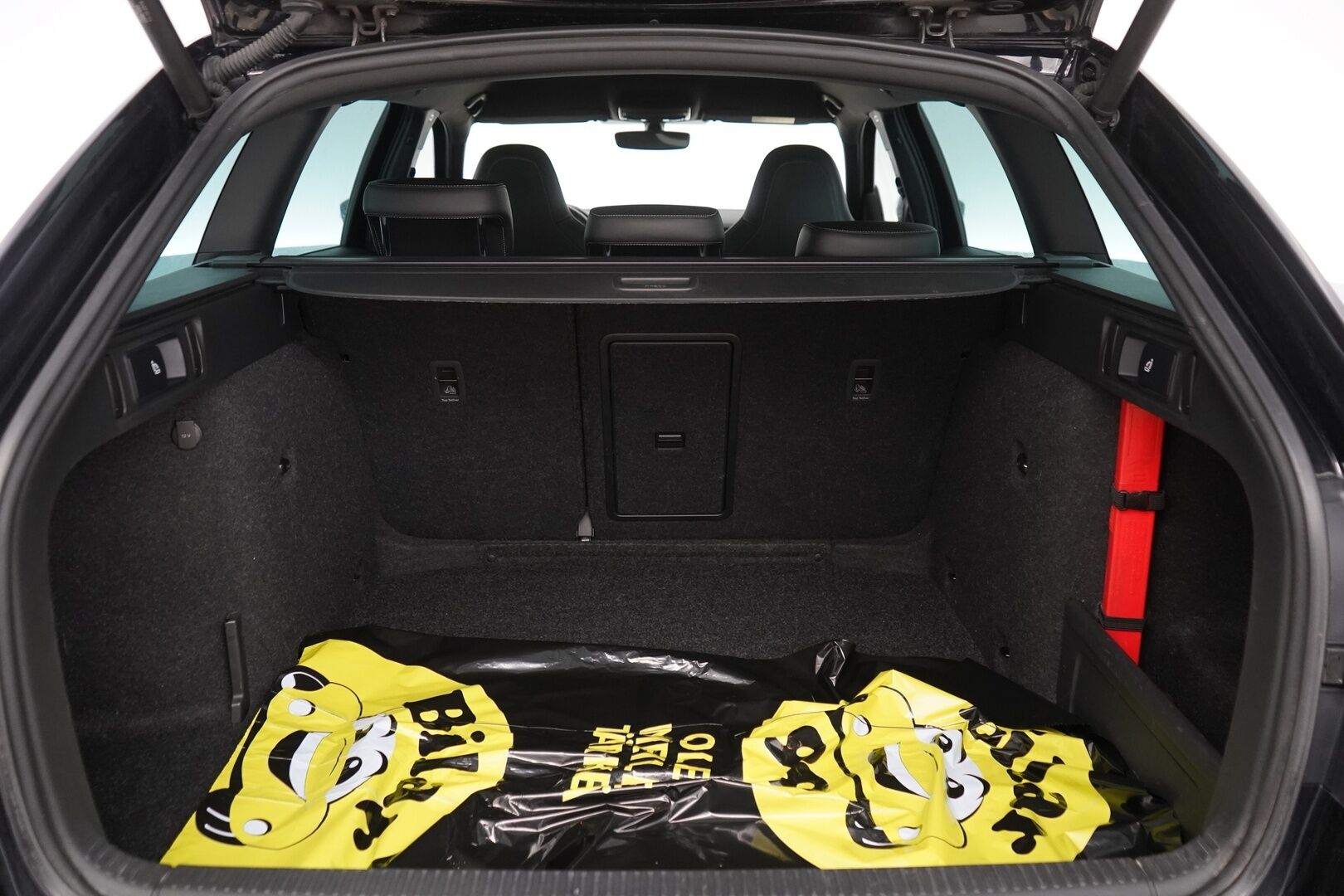 Skoda Octavia 2017 Combi 2,0 TDI 184 RS DSG Autom. * ACC / Webasto / Tutkat / Koukku / Sporttipenkit * -  Suomi-auto / Kahdet Skodan vanteet / Myydään juuri huollettuna