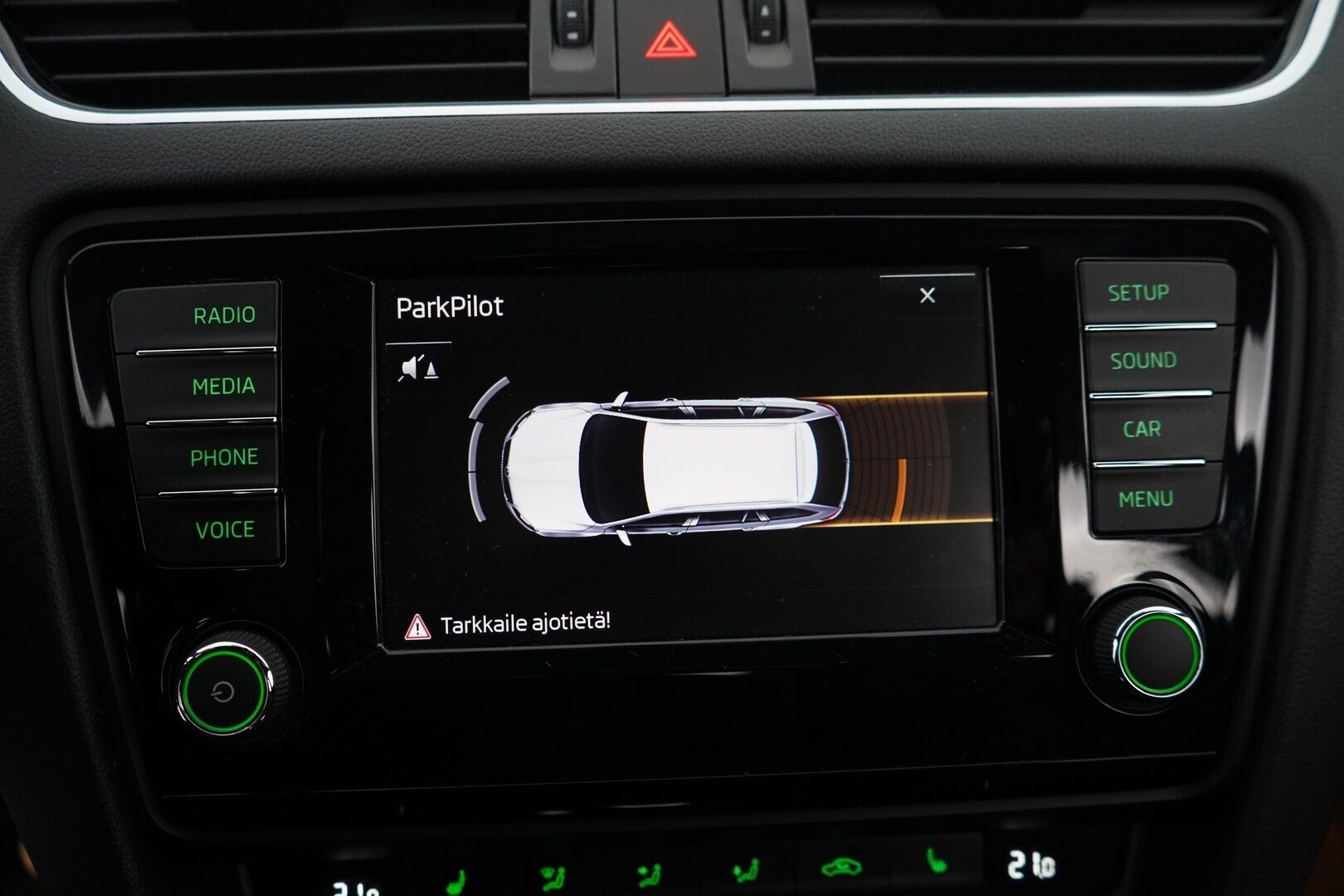 Skoda Octavia 2017 Combi 2,0 TDI 184 RS DSG Autom. * ACC / Webasto / Tutkat / Koukku / Sporttipenkit * -  Suomi-auto / Kahdet Skodan vanteet / Myydään juuri huollettuna