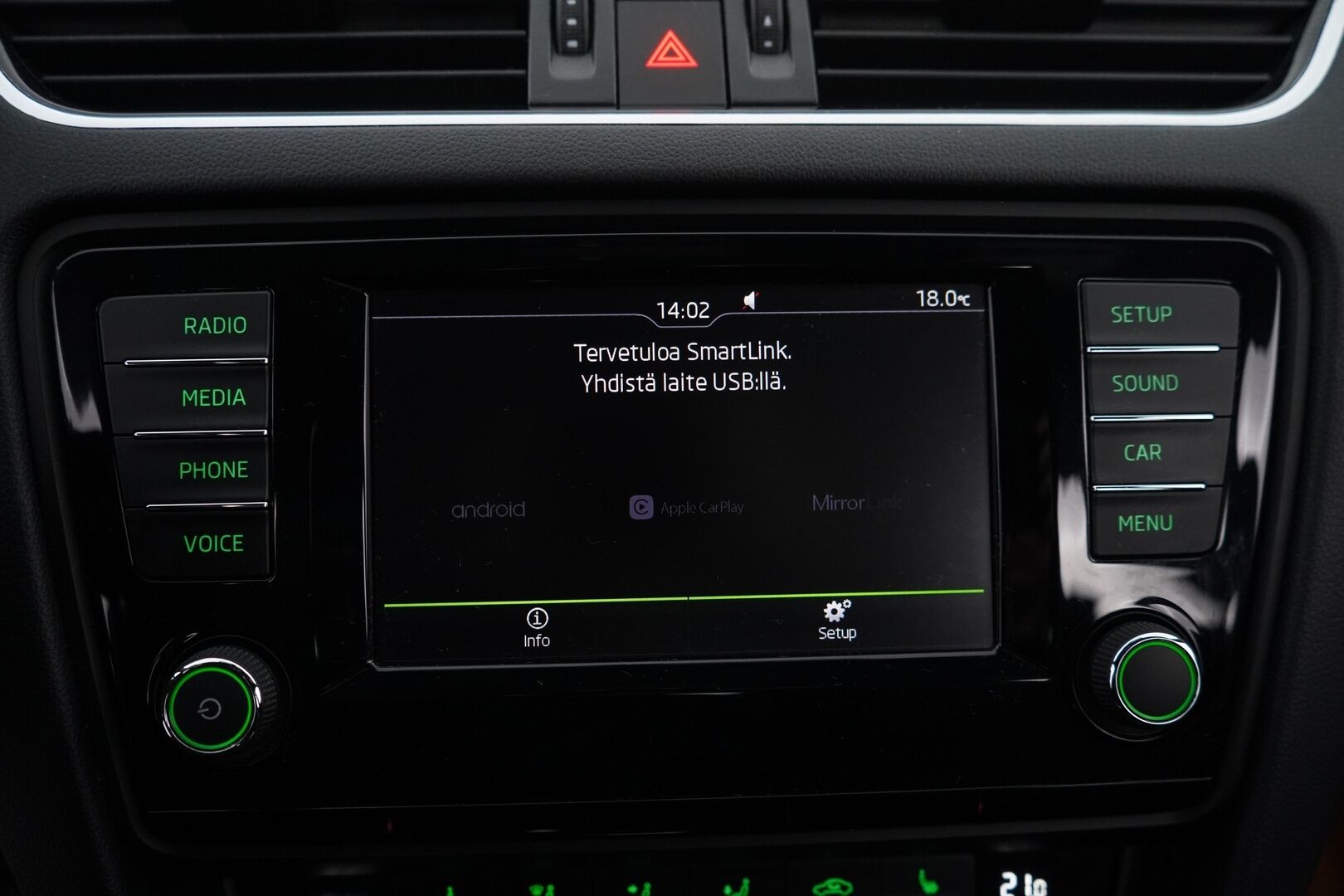 Skoda Octavia 2017 Combi 2,0 TDI 184 RS DSG Autom. * ACC / Webasto / Tutkat / Koukku / Sporttipenkit * -  Suomi-auto / Kahdet Skodan vanteet / Myydään juuri huollettuna