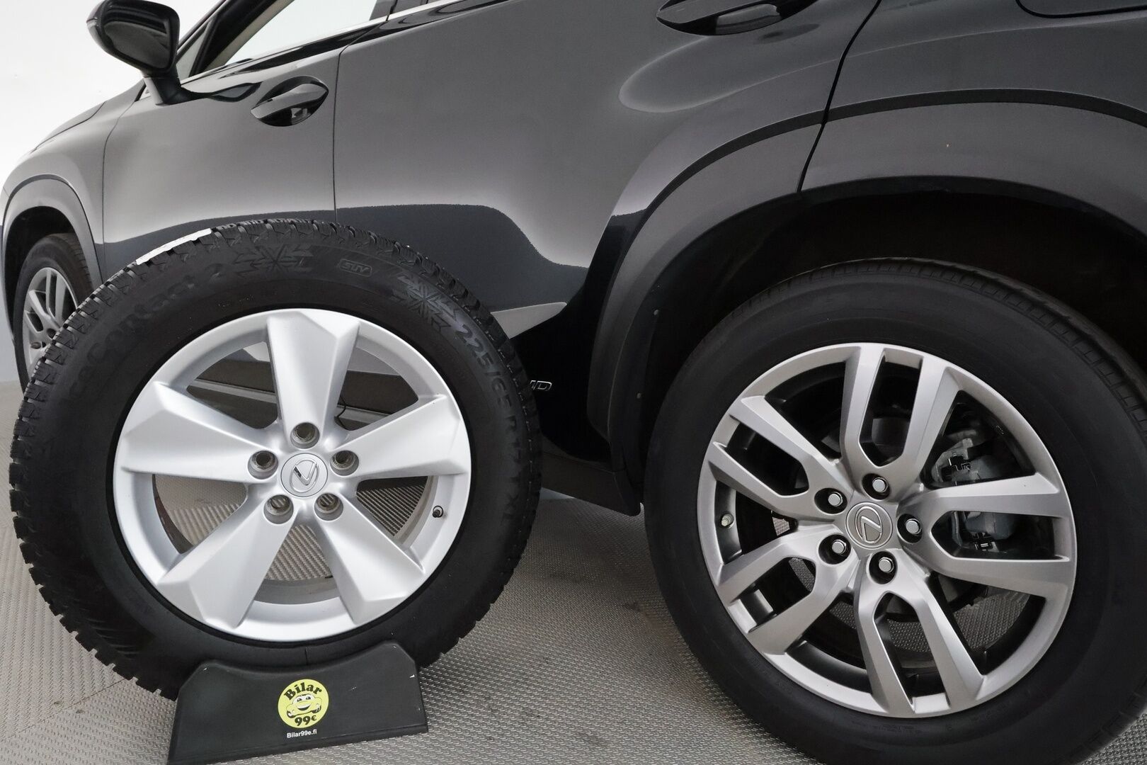 Lexus NX 2017 300h Hybrid A AWD Executive **Adapt.vakkari / P.kamera / Sähköpenkit / Nahat / Lohkolämmitin / KeylessGo** - Erittäin siistikuntoinen Lexus  / Hyvin huollettu ja varusteltu! - Osta nyt, maksa vasta ensi vuonna