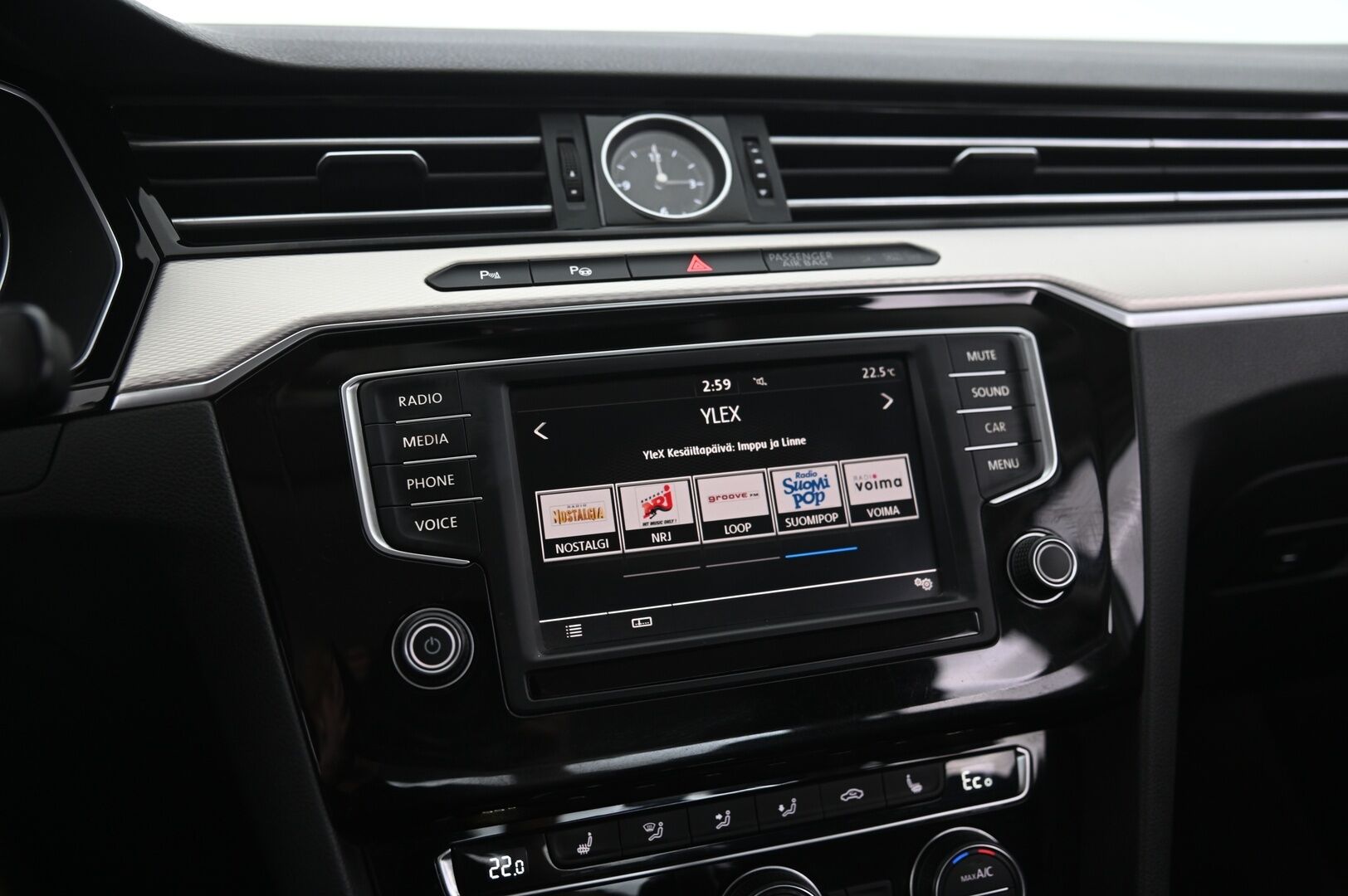 Volkswagen Passat 2017 Sedan GTE Plug-In Hybrid 160 kW (218 hv) DSG-automaatti - *Myyydään Huutokaupat.com*