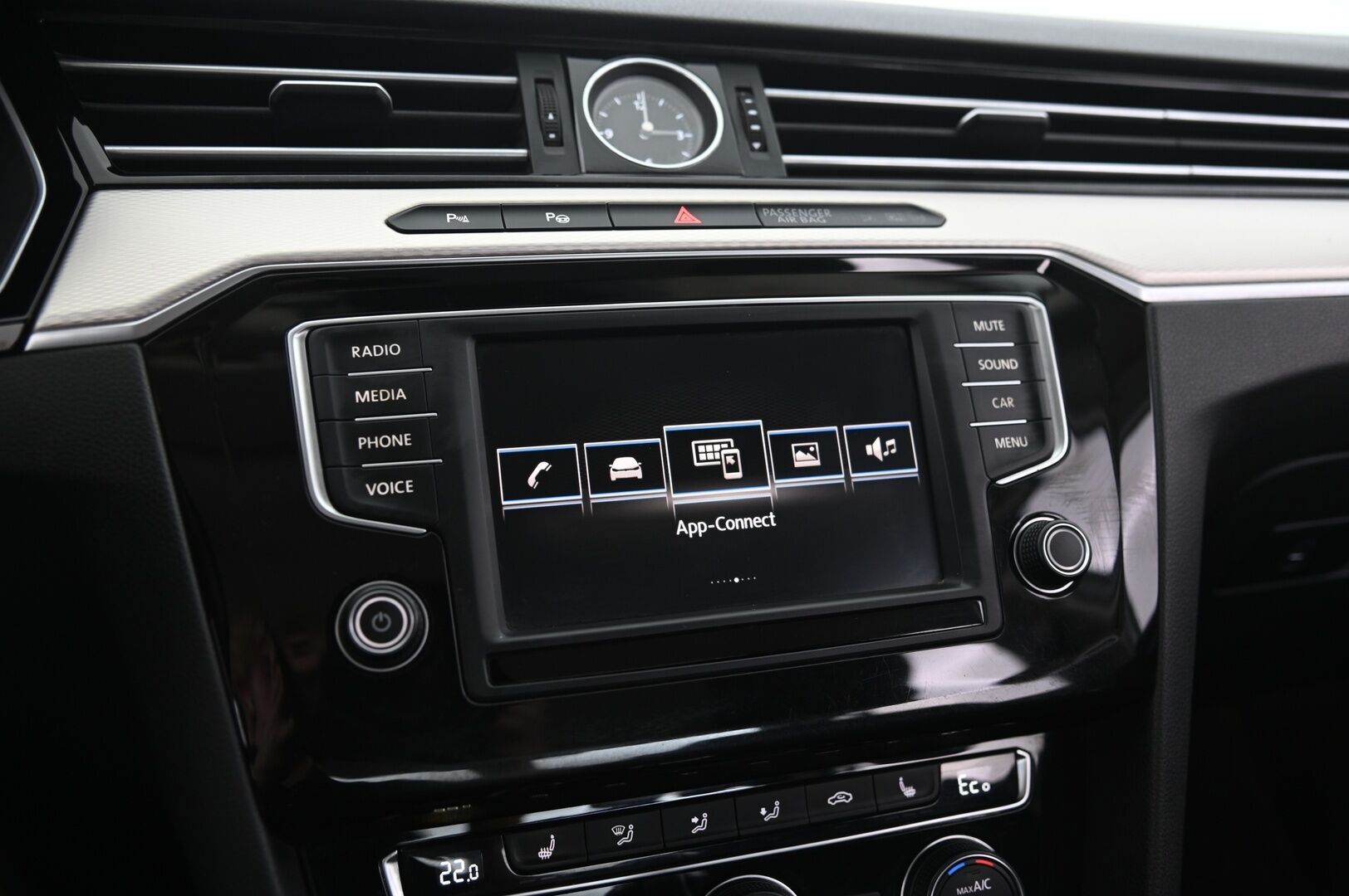 Volkswagen Passat 2017 Sedan GTE Plug-In Hybrid 160 kW (218 hv) DSG-automaatti - *Myyydään Huutokaupat.com*