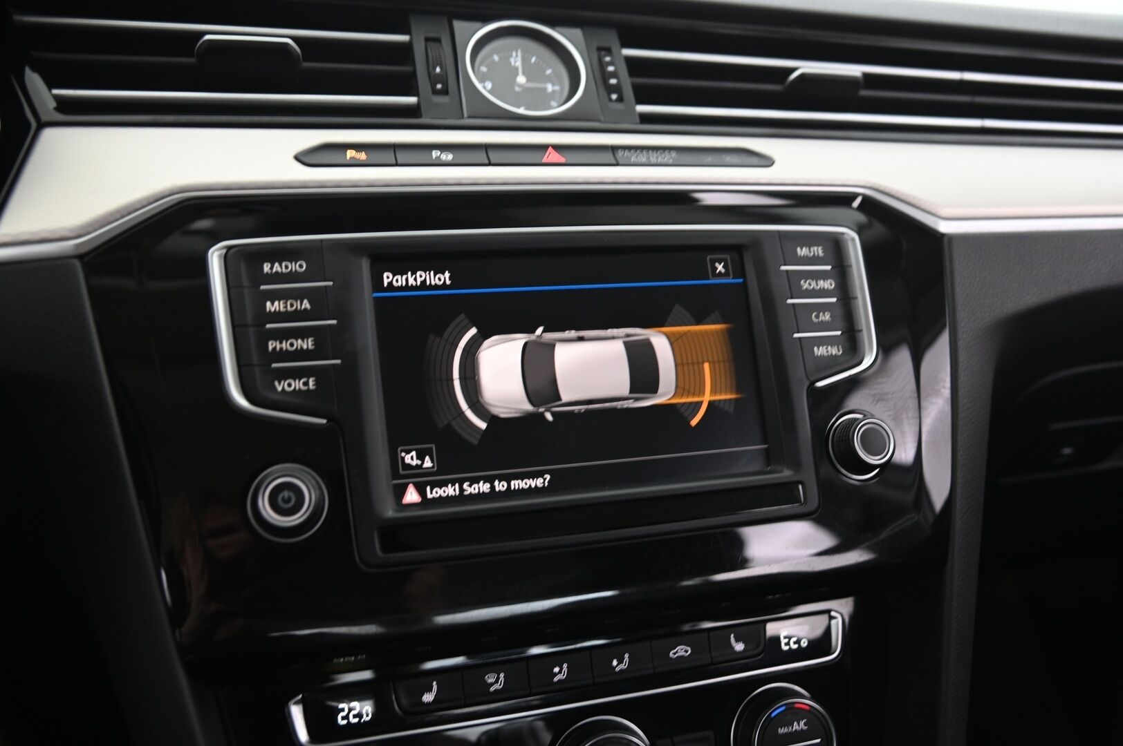 Volkswagen Passat 2017 Sedan GTE Plug-In Hybrid 160 kW (218 hv) DSG-automaatti - *Myyydään Huutokaupat.com*