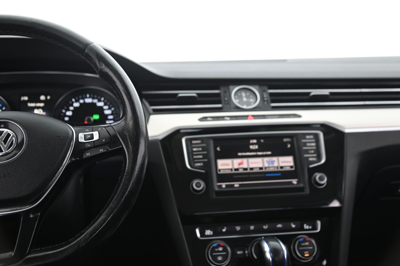 Volkswagen Passat 2017 Sedan GTE Plug-In Hybrid 160 kW (218 hv) DSG-automaatti - *Myyydään Huutokaupat.com*