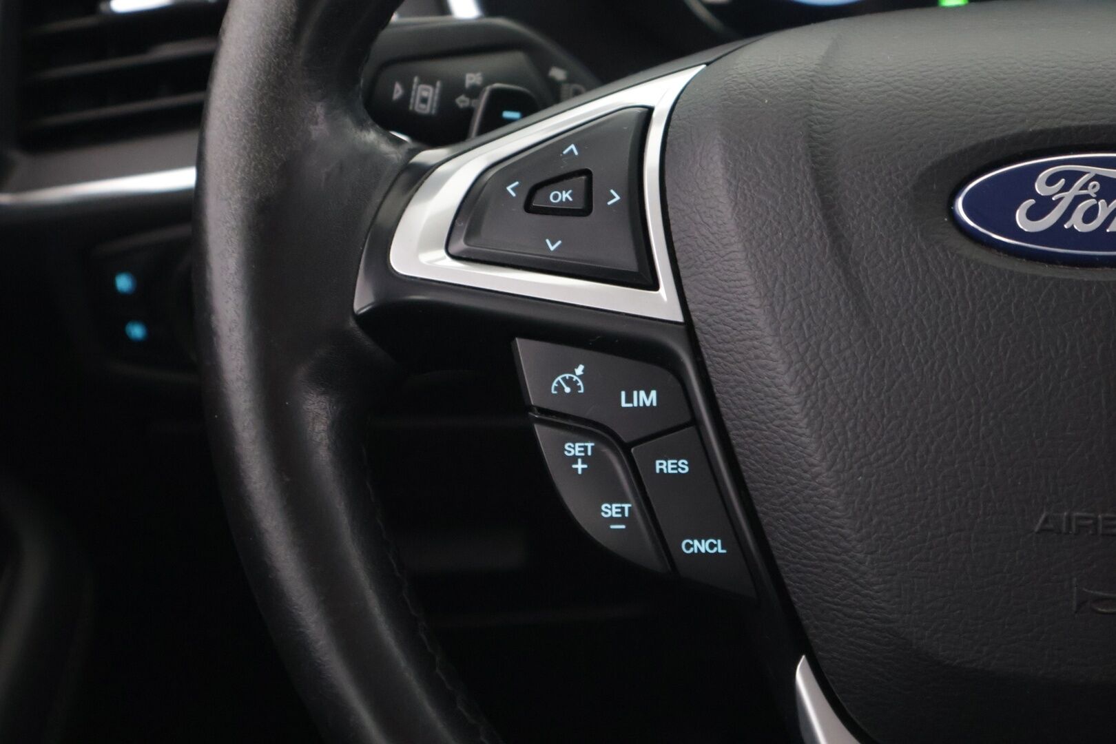 Ford S-Max 2016 2,0 TDCi 150hv PowerShift A6 Titanium 5D *Vakkari / Tutkat / Sähköpenkit / 7-Paikkaa* - *Viimeisin huolto 05.2025 / Kahdet renkaat alumiinivantein / Suomi-auto*